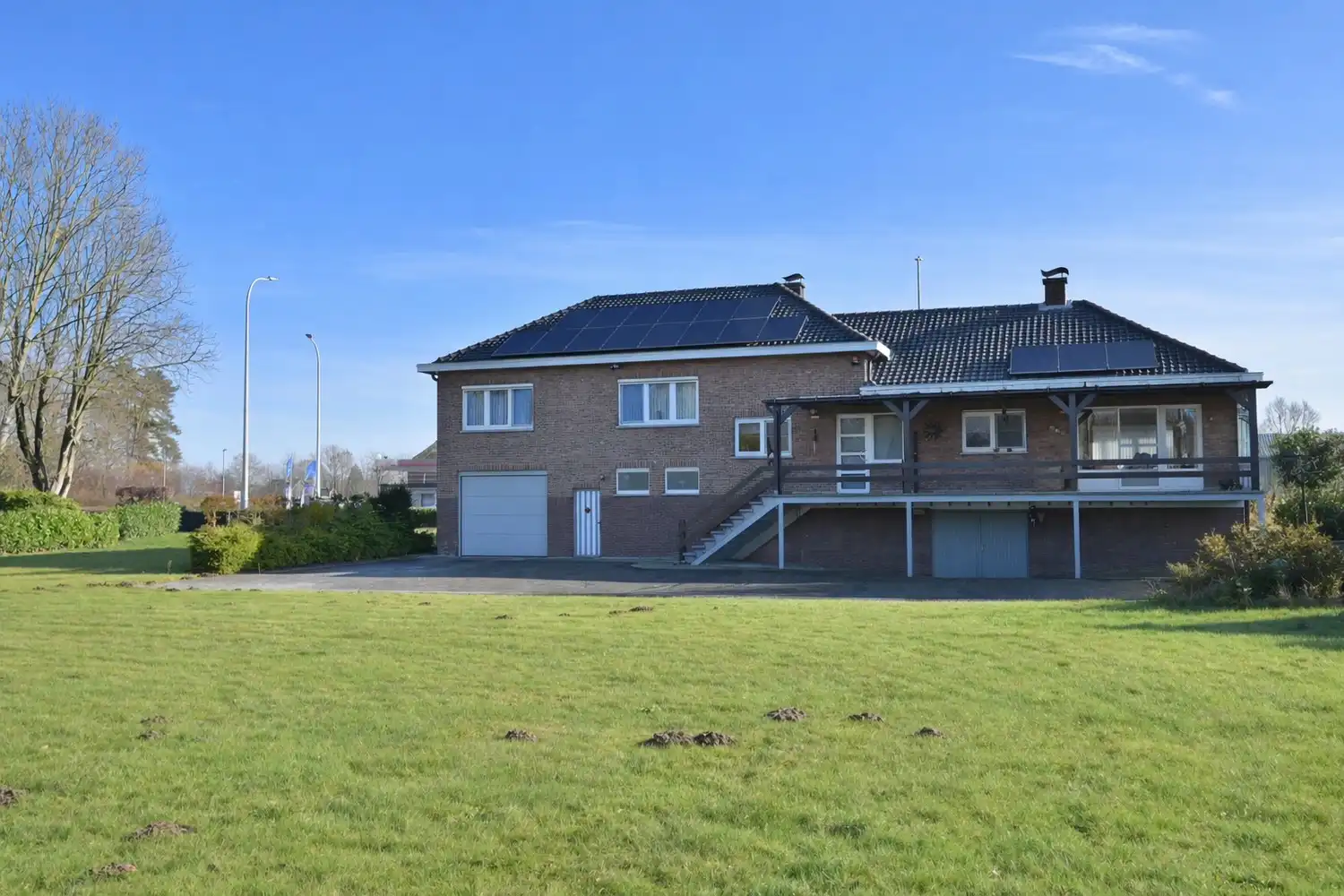 Veelzijdige eigendom op strategische locatie nabij Maastricht foto 5