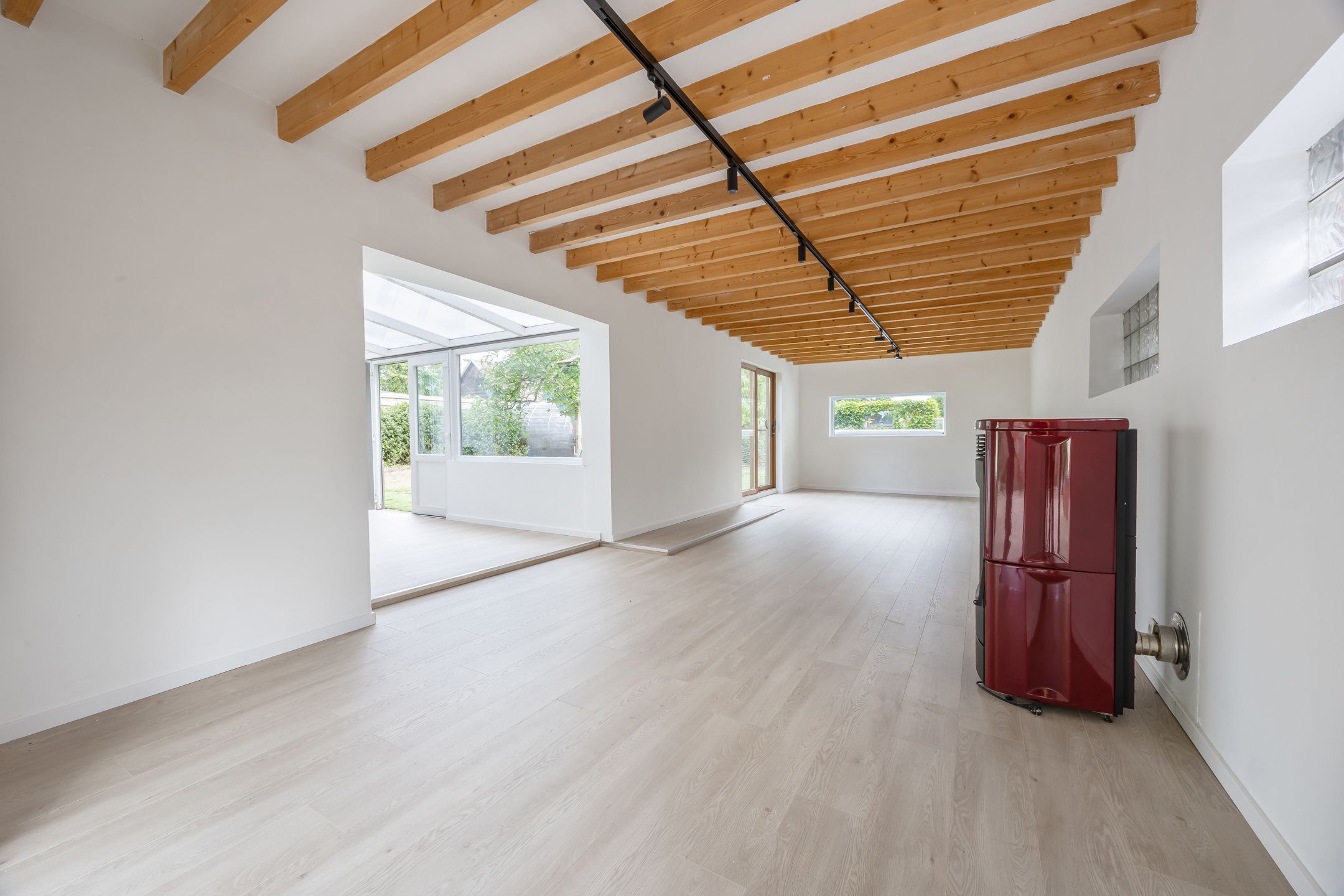 Karaktervolle woning met zwembad op toplocatie in Wijnegem foto 11