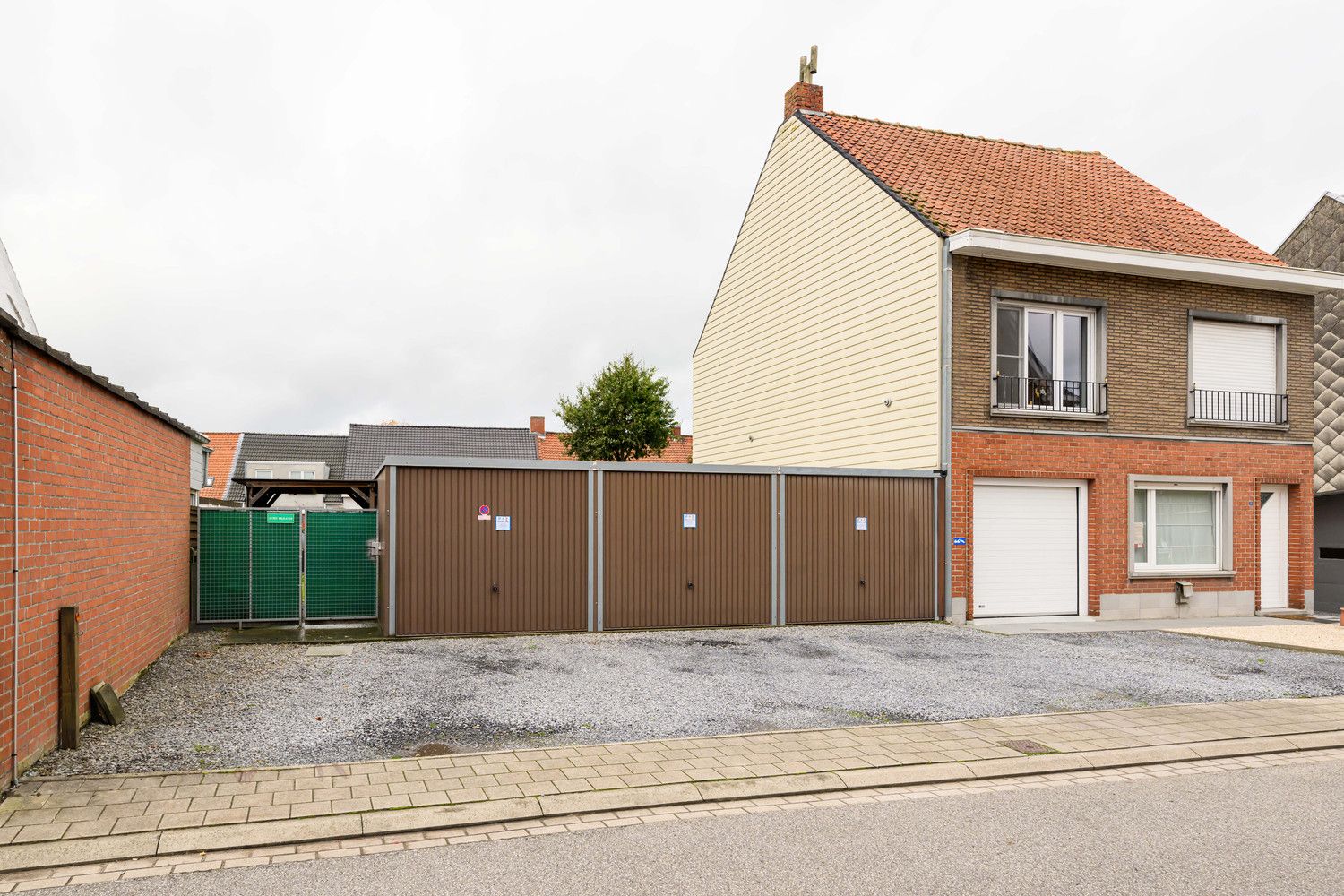 Woning dichtbij het centrum van Meulebeke. foto 2