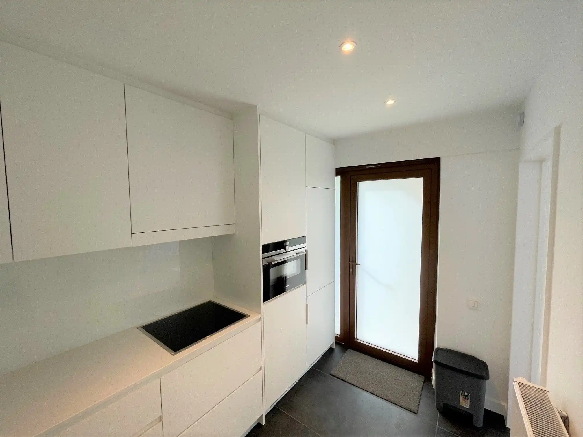 Modern gelijkvloersappartement met garage, in hartje Kapellen. foto 3