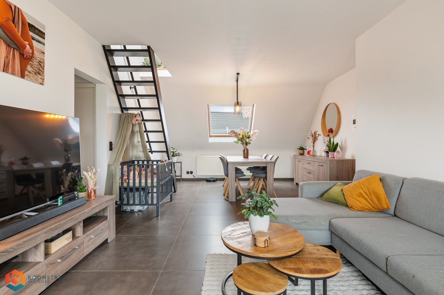 Energiezuinig duplex appartement met 2 slpkrs, terras, zonnepanelen en airco foto 8