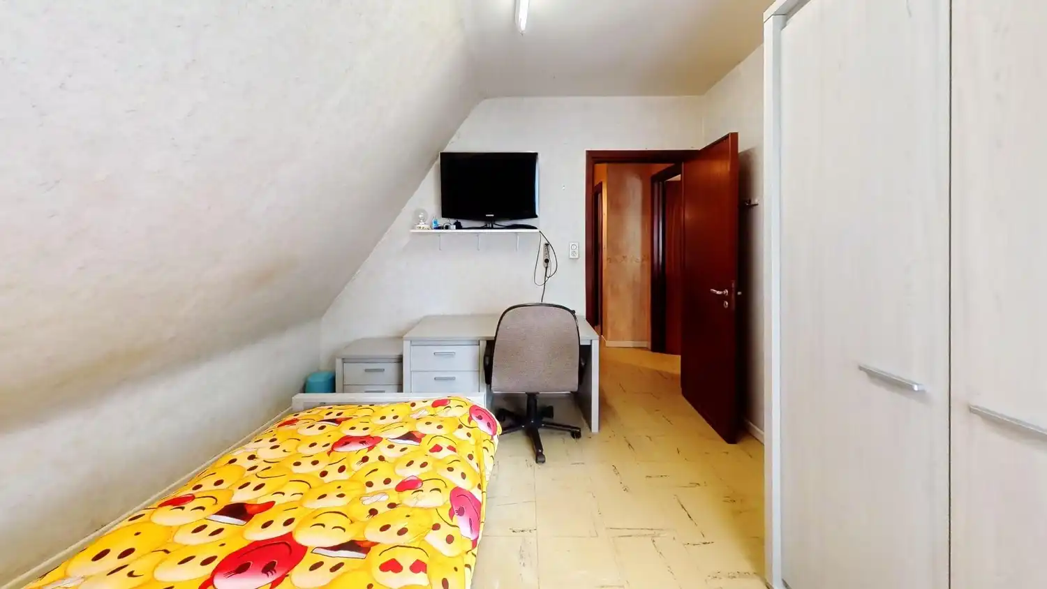 Ruime woning met mooie tuin in centrum Zingem! foto 10