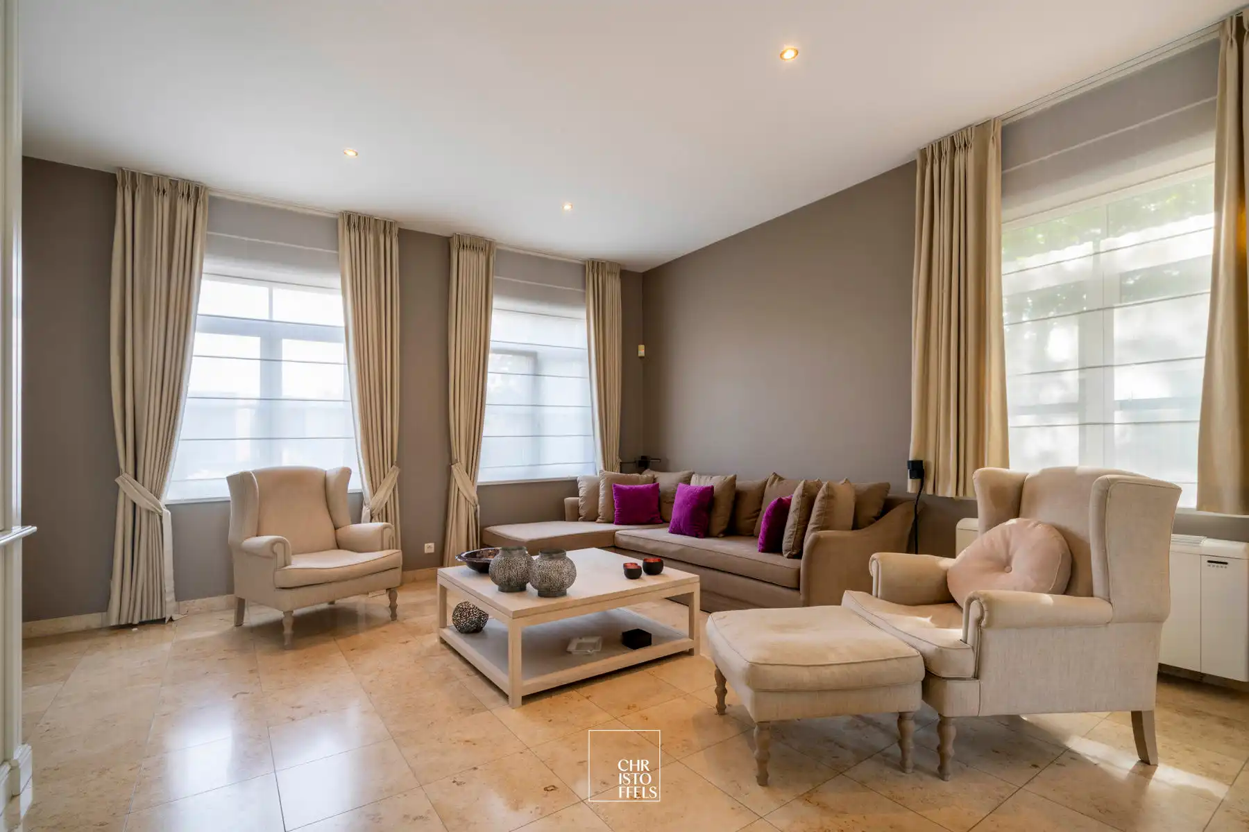 Exclusieve villa van 458m² met buitenzwembad op een perceel van 2.231m² foto 8