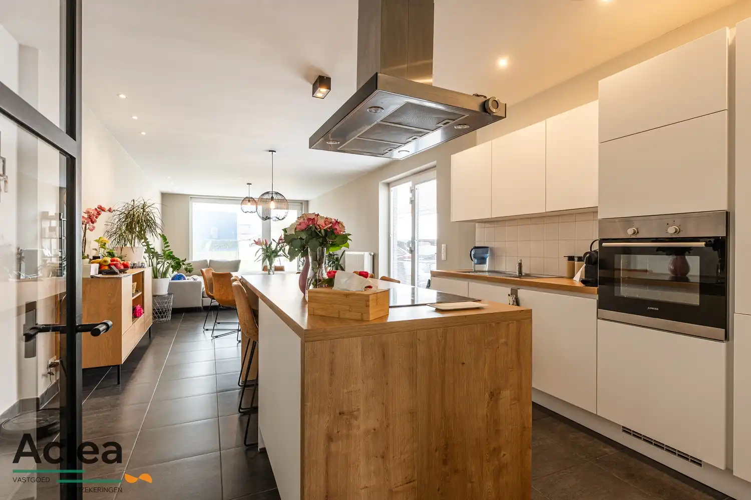 Sfeervolle energiezuinige HOB met diepe tuin foto 9