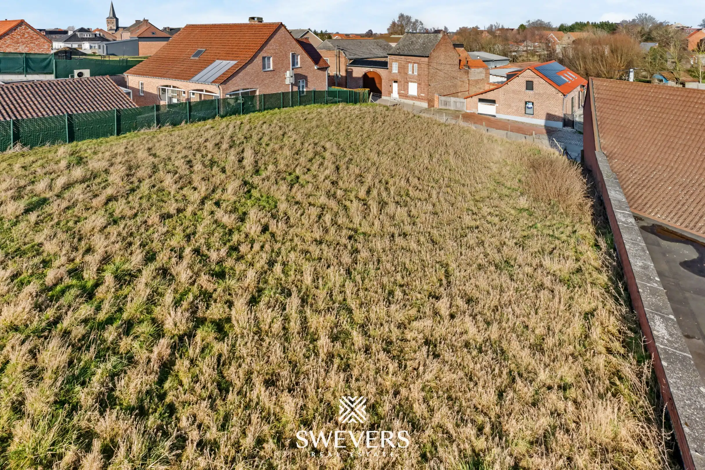 Royaal perceel gelegen in landelijke omgeving foto 11