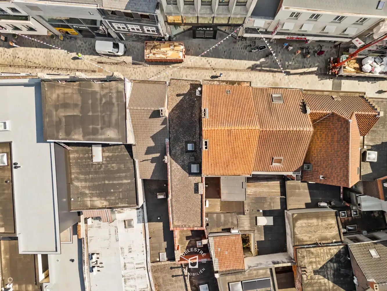 Veelzijdig handelspand met duplexappartement en terras – centrum Aalst foto 2