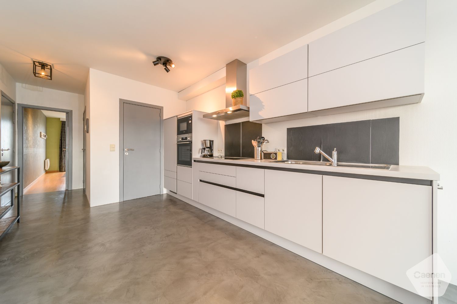 Prachtig gerenoveerd 1-slaapkamerappartement op de 3de verdieping – Topligging aan zee en centrum foto 7