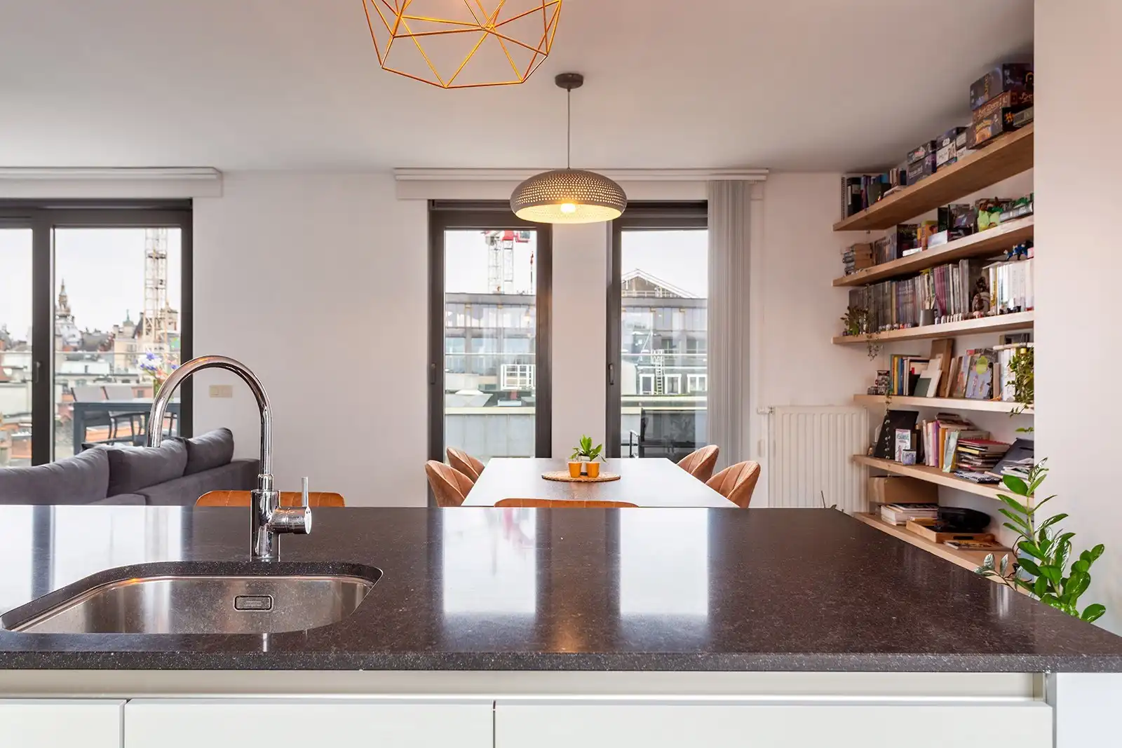 Penthouse met ruime terrassen en prachtige zichten!  foto 12