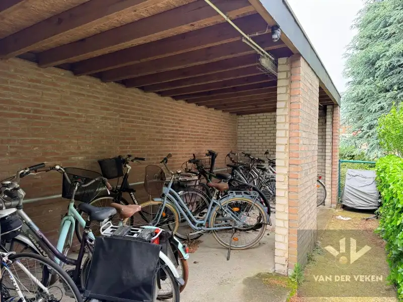 Gerenoveerd 2-slaapkamerappartement! foto 10