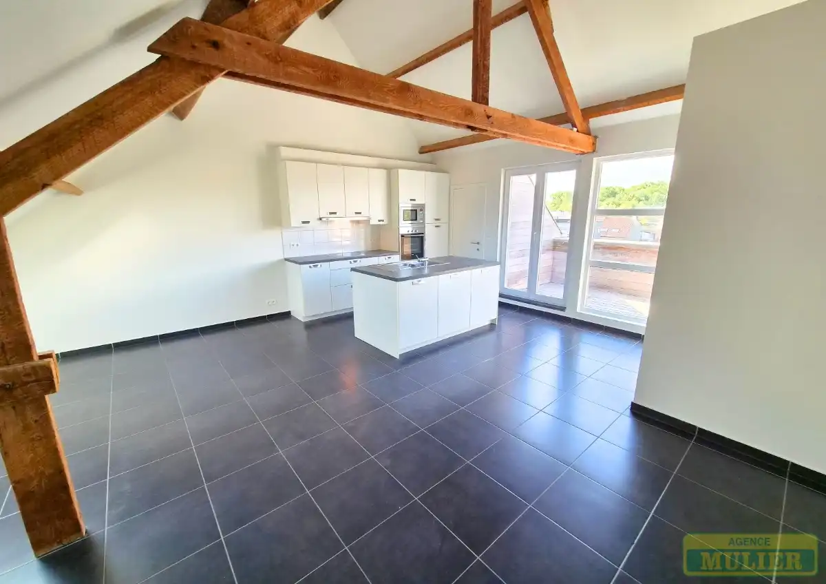 MODERN APPARTEMENT AAN DE ZONNEKANT TE KOOP IN DE PANNE foto {{pictureIndex}}