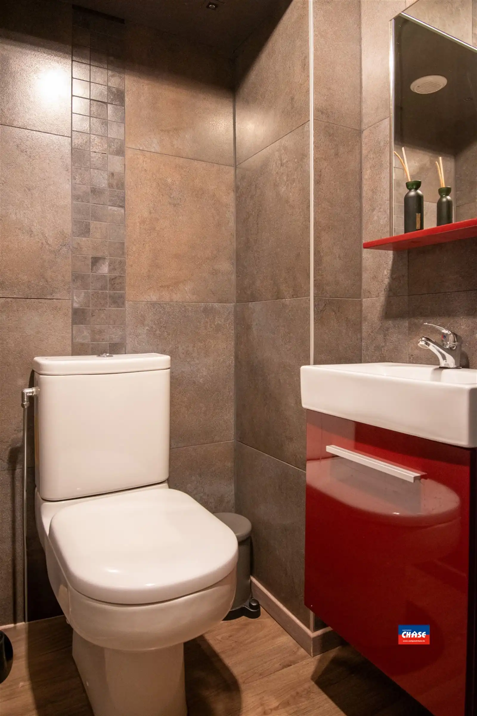 Gerenoveerde gezinswoning foto 19