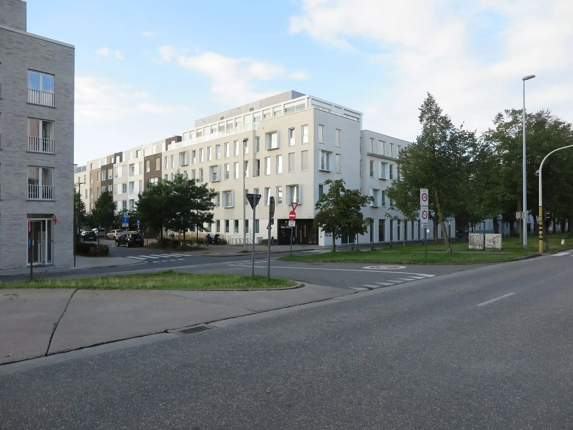 Appartement foto {{pictureIndex}}