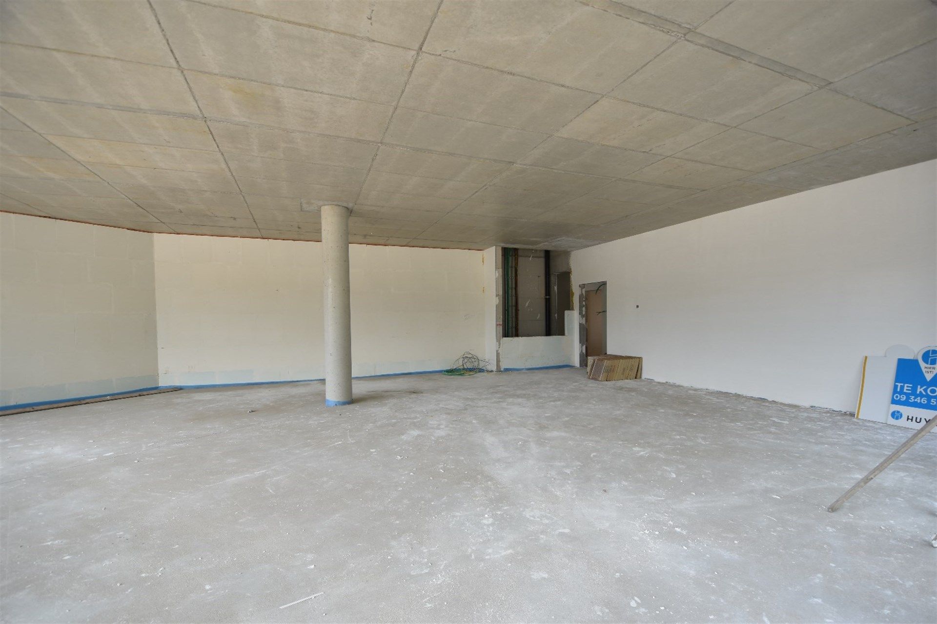 Top gelegen casco kantoorruimte te koop! foto {{pictureIndex}}