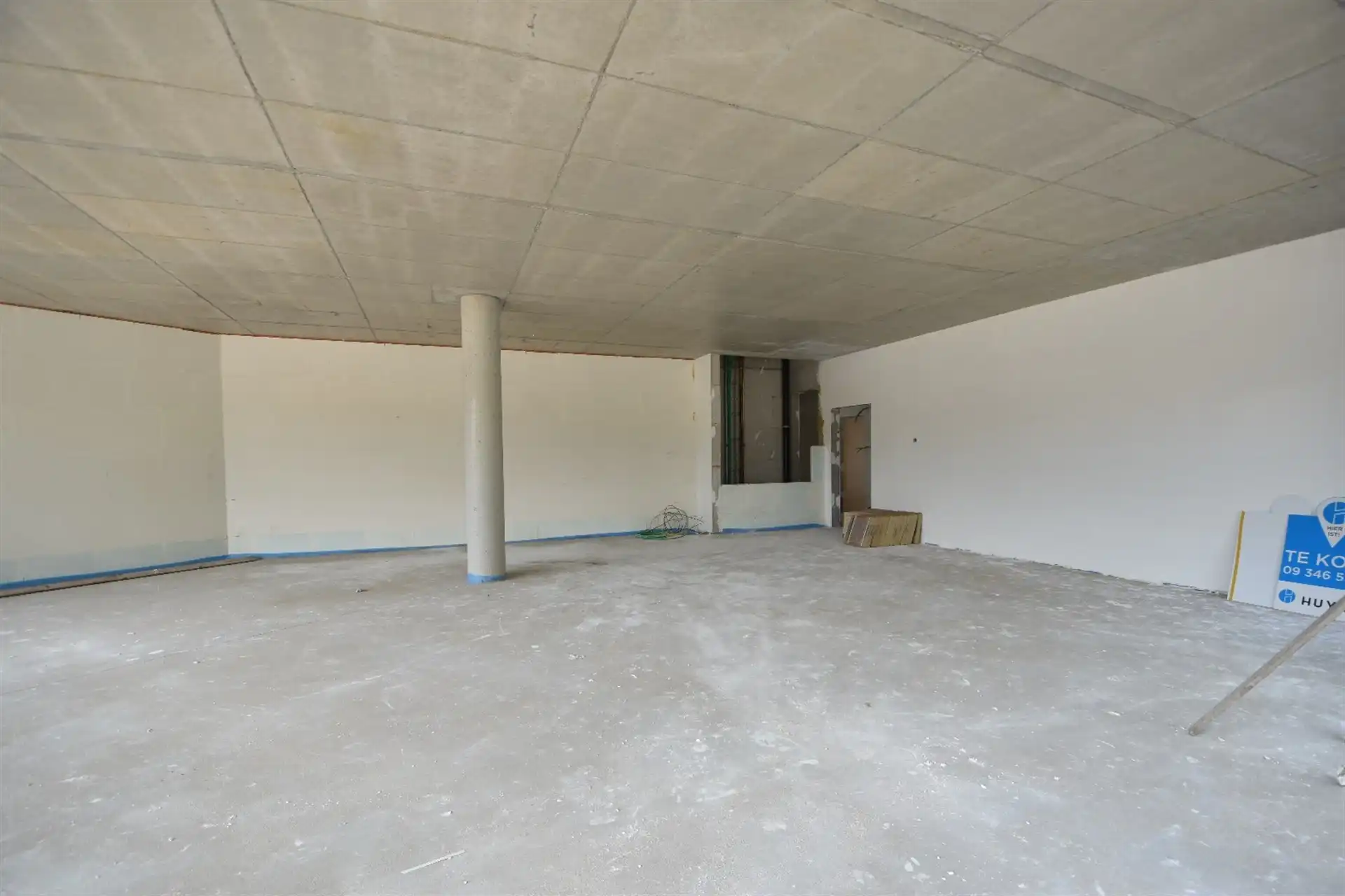 Top gelegen casco kantoorruimte te koop! foto {{pictureIndex}}