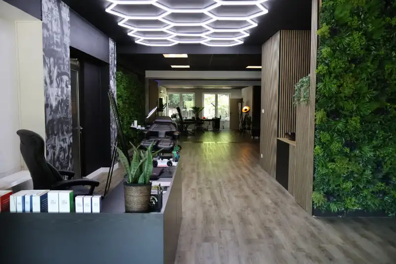 Ruim handelspand van 202m² op toplocatie in het centrum van Genk foto 5