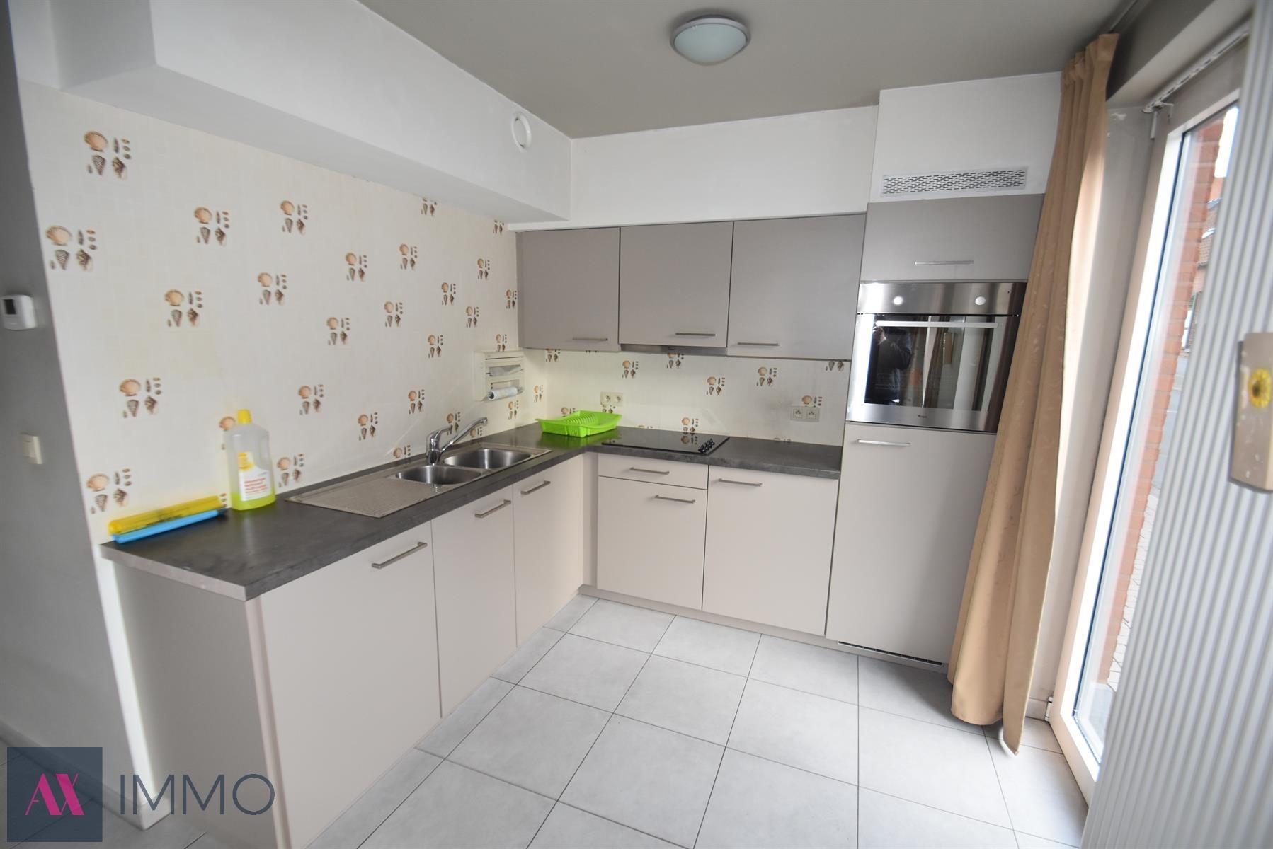Instapklaar 1 slpk-appartement nabij winkels en openbaar vervoer! foto 3