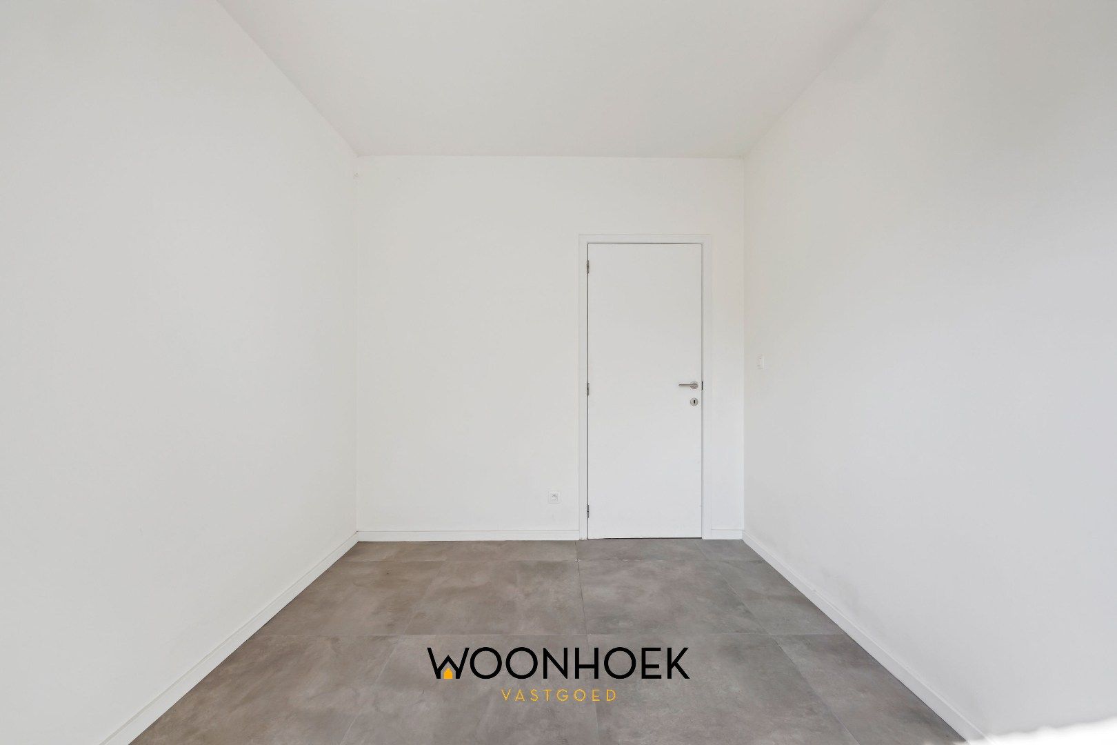 Gerenoveerd appartement op toplocatie te Belsele! foto 12