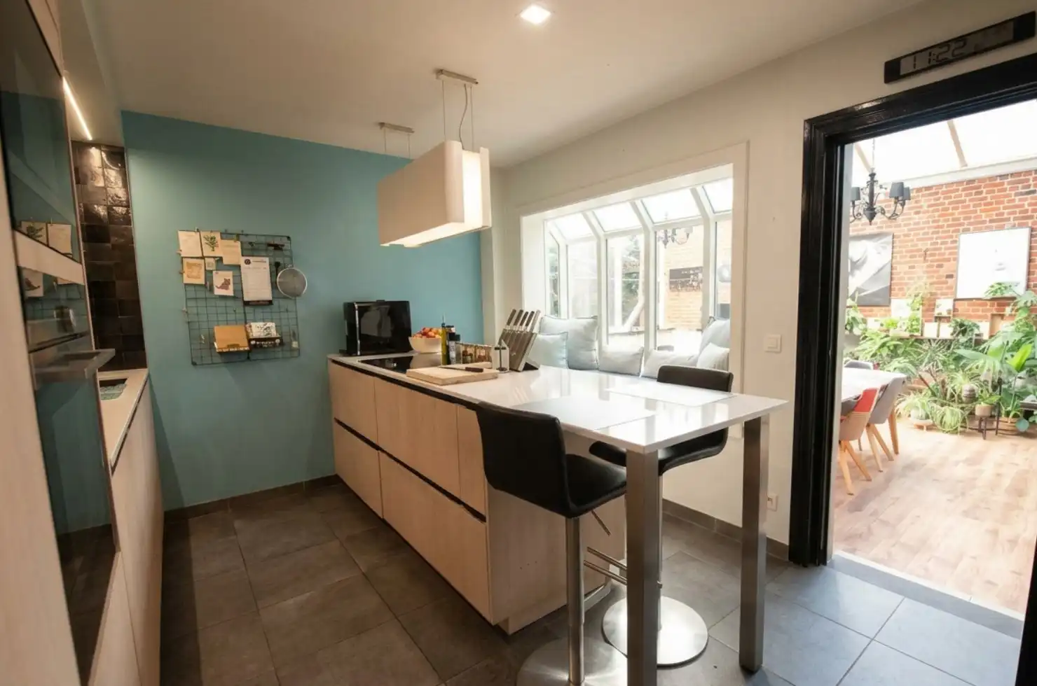 Karaktervolle stadswoning TE KOOP met prachtige stadstuin op toplocatie in Waregem! foto 8