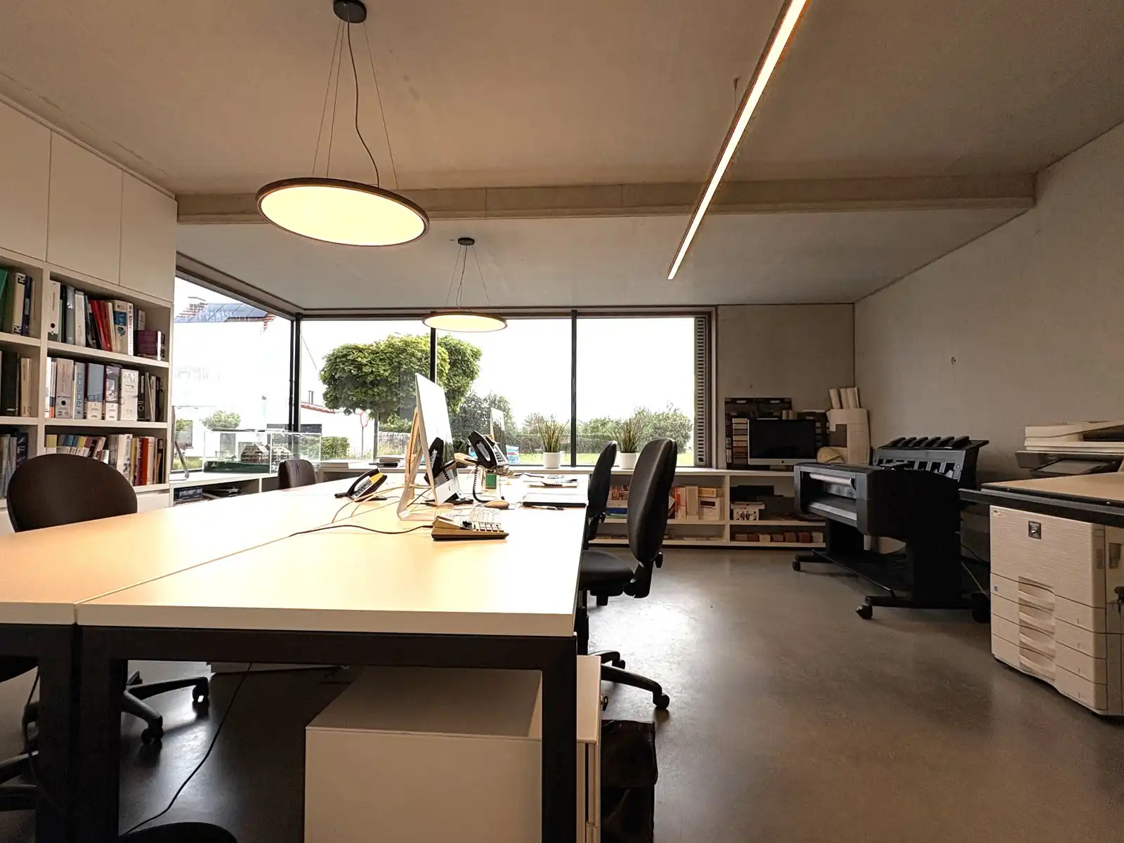 Modern kantoor /handelszaak foto 6