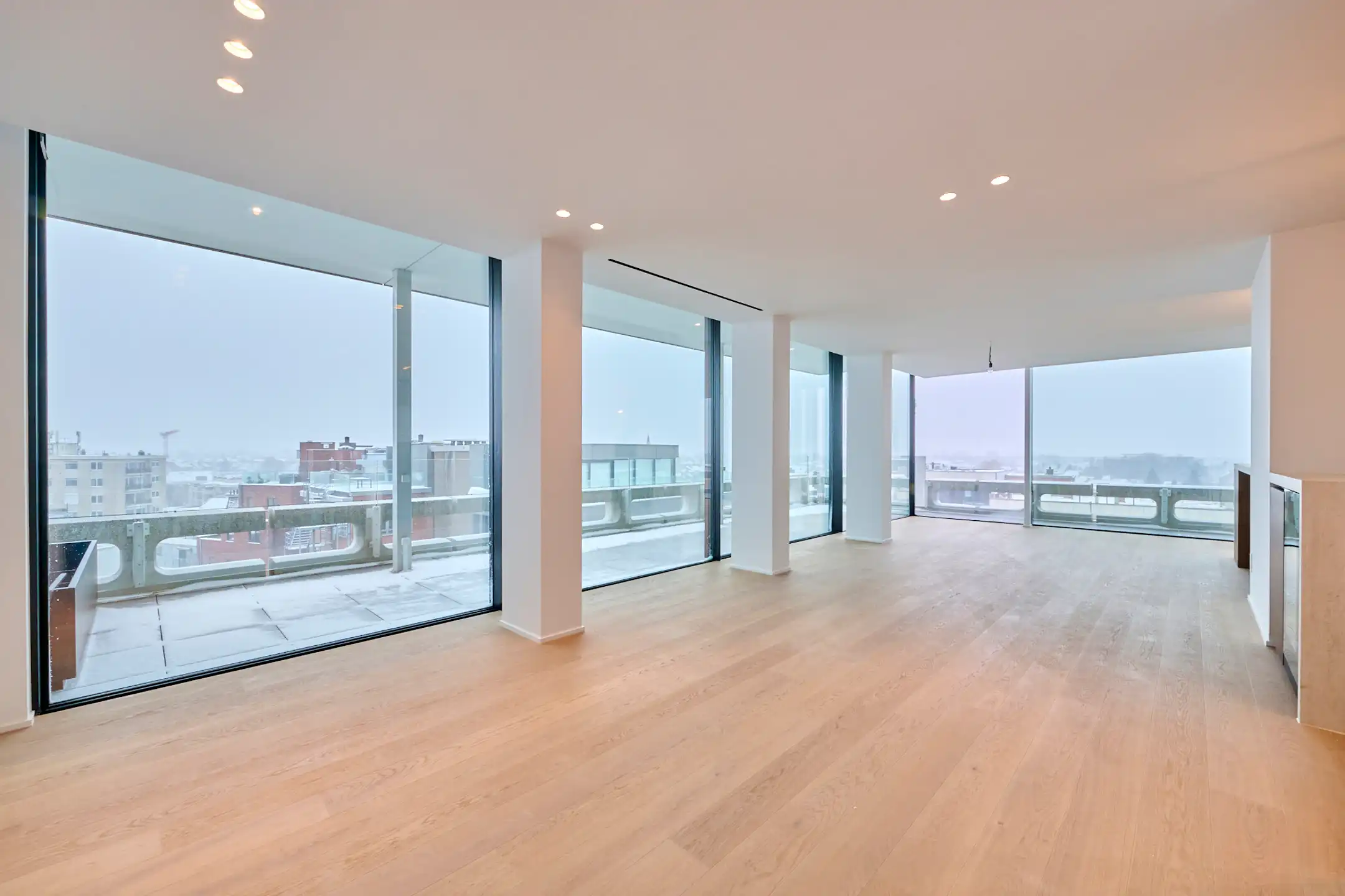 Luxe penthouse in hartje Hasselt, afgewerkt op topniveau! foto 2