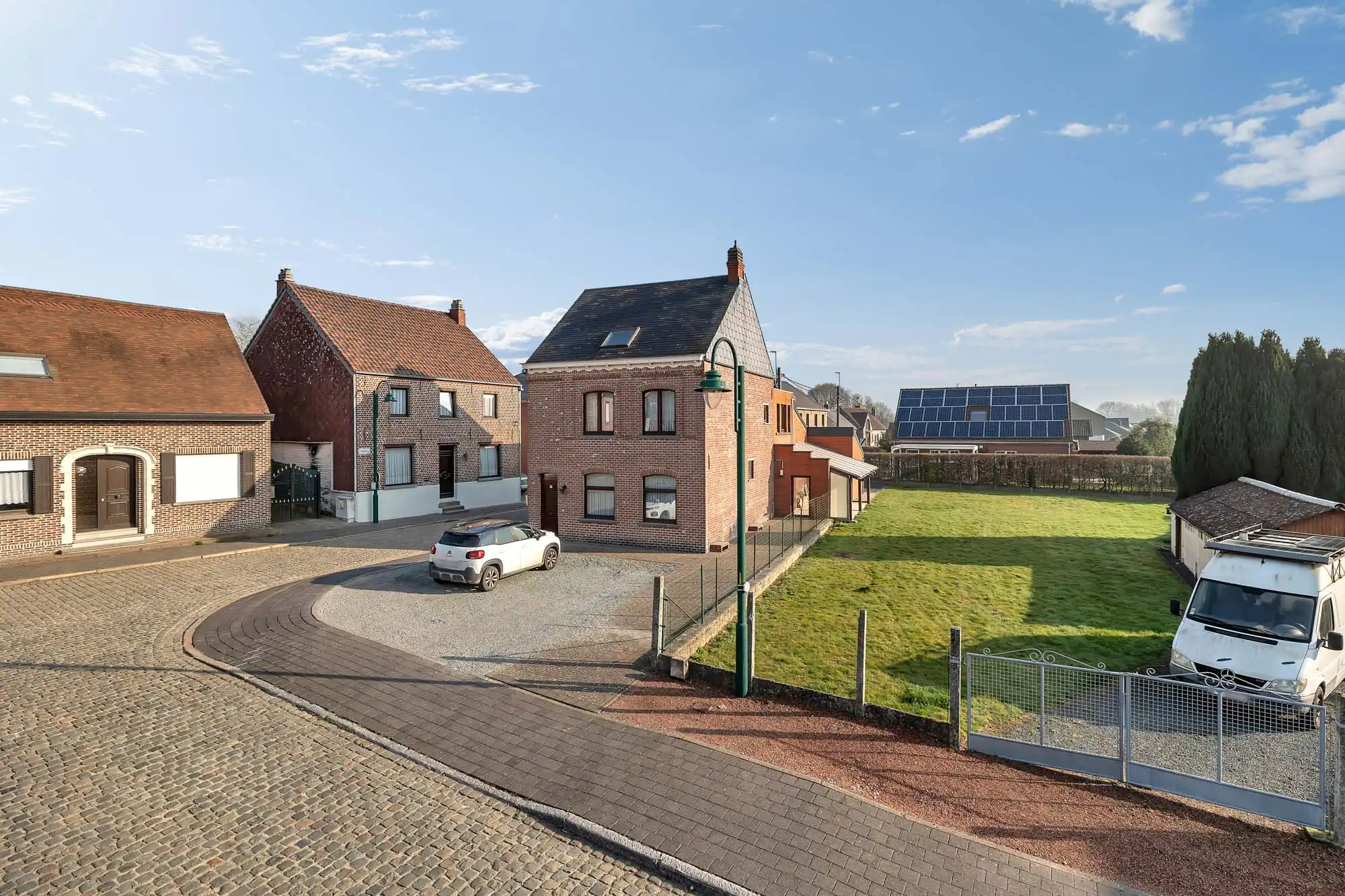 Projectgrond in het hart van Strijtem foto {{pictureIndex}}