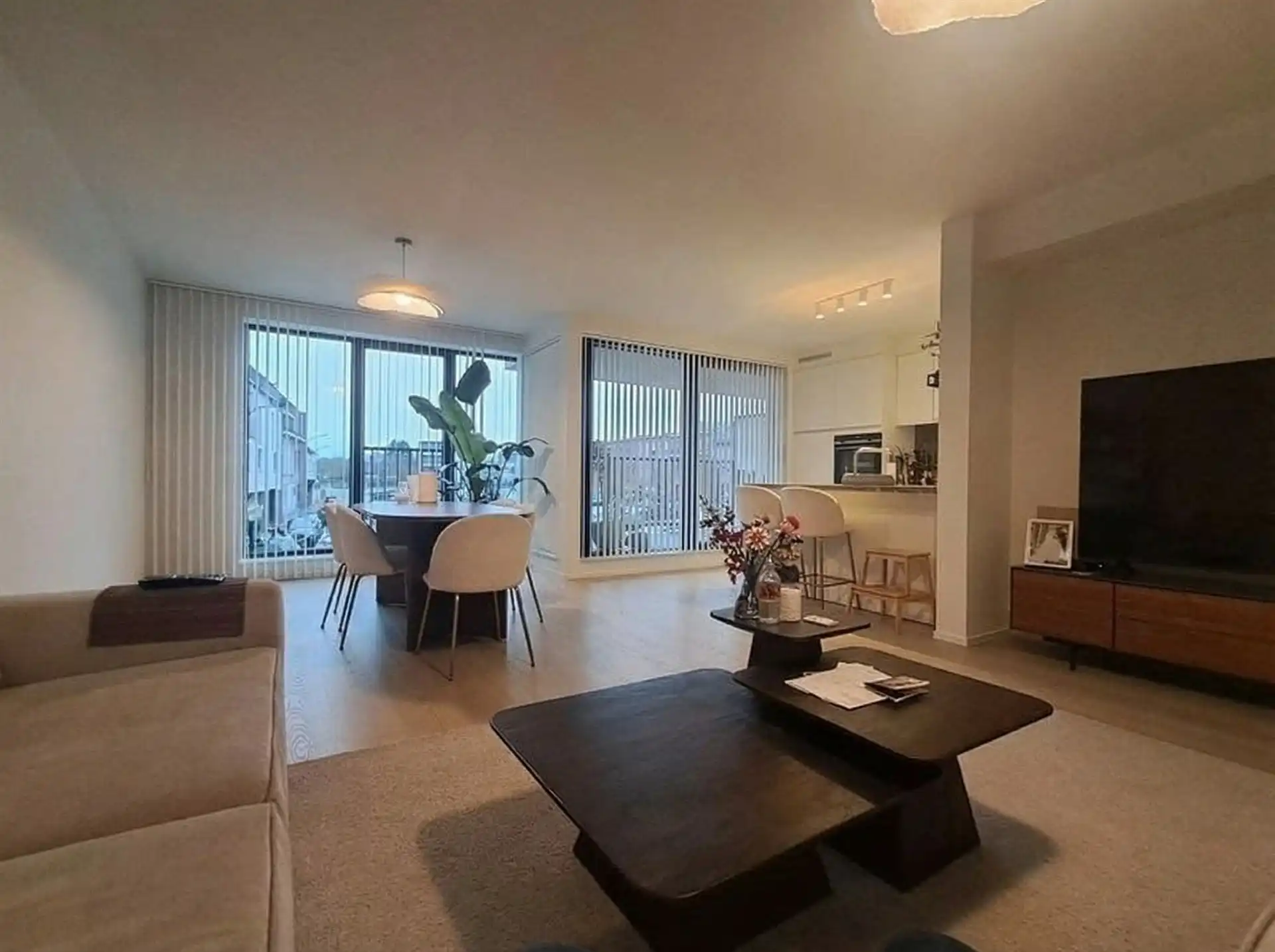 Nieuwbouwappartement met ruim terras foto 4