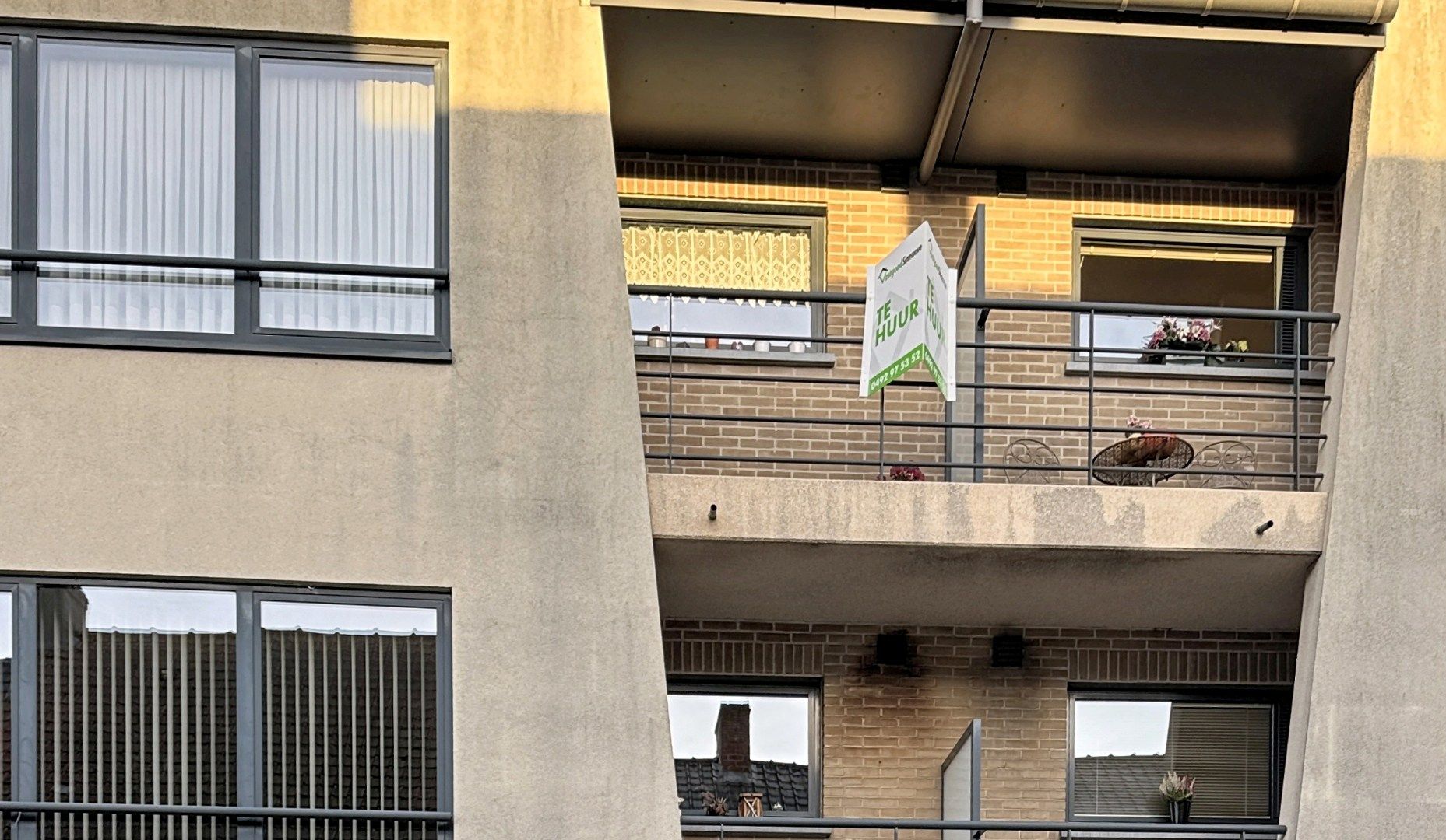 Appartement met 2 slaapkamers en 2 terrassen te Koekelare foto {{pictureIndex}}