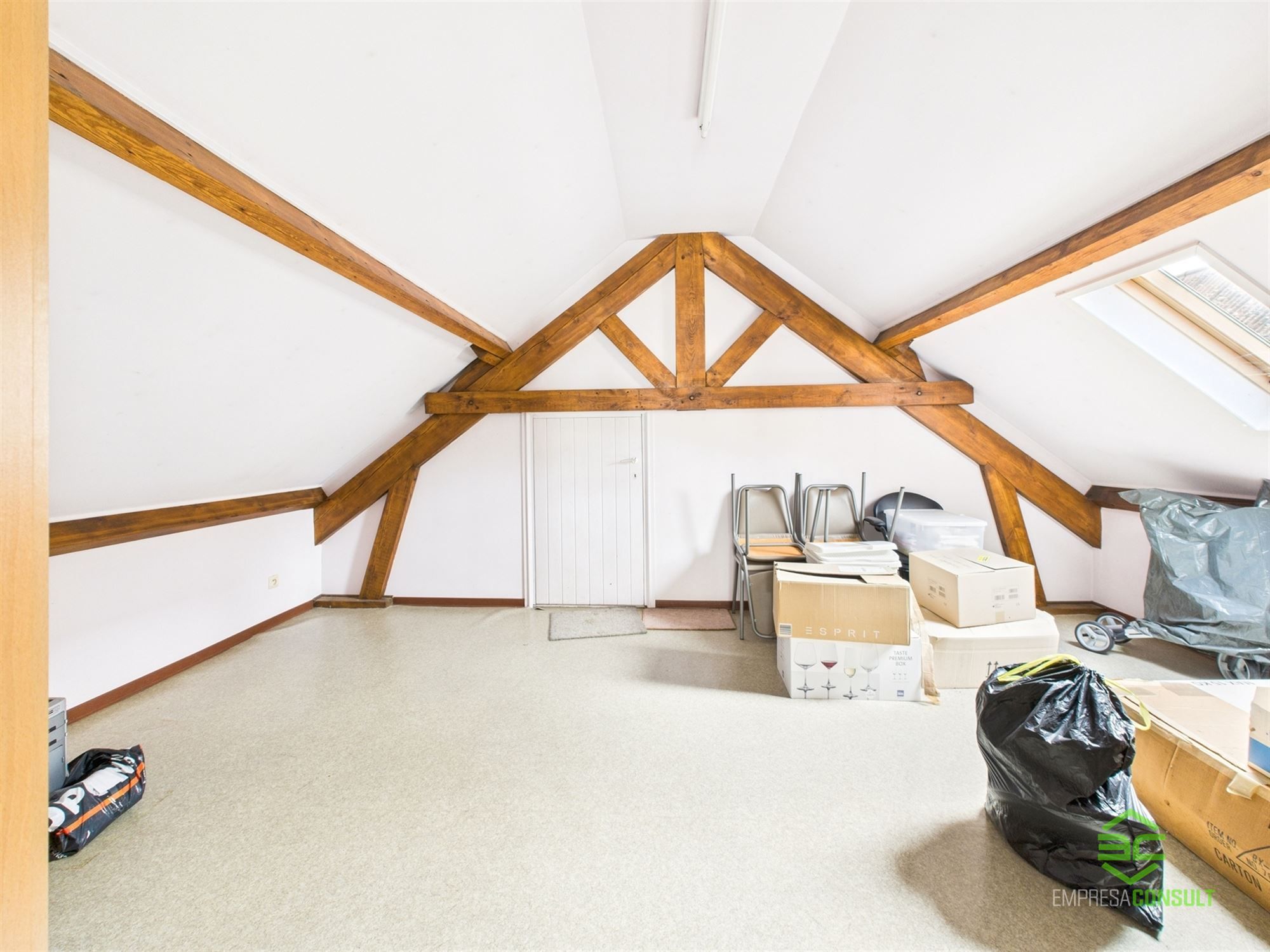 Ruime burgerwoning met groot achtergelegen magazijn! foto 28