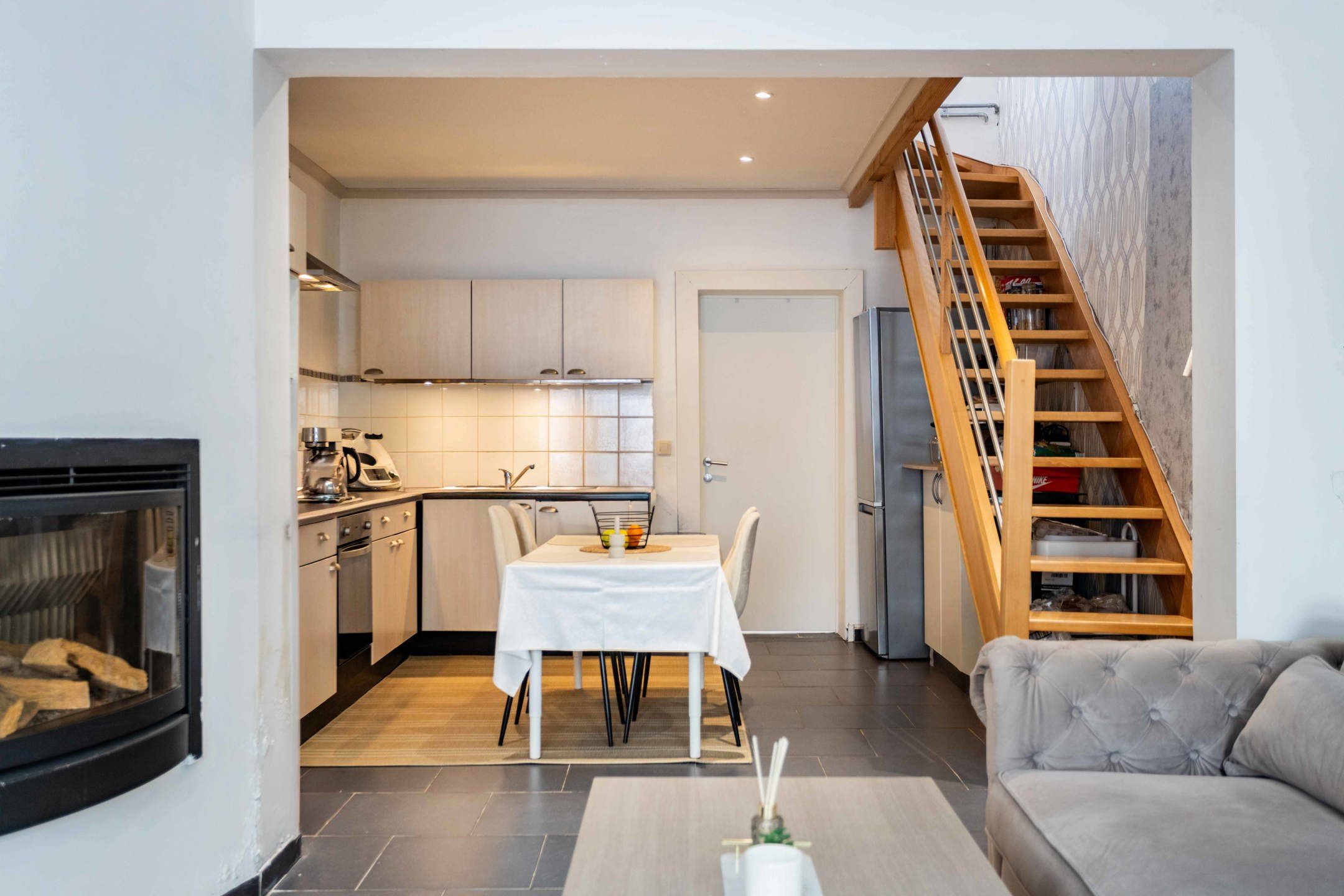 Interessante aankoop: op te frissen woning vlakbij centrum. foto 4