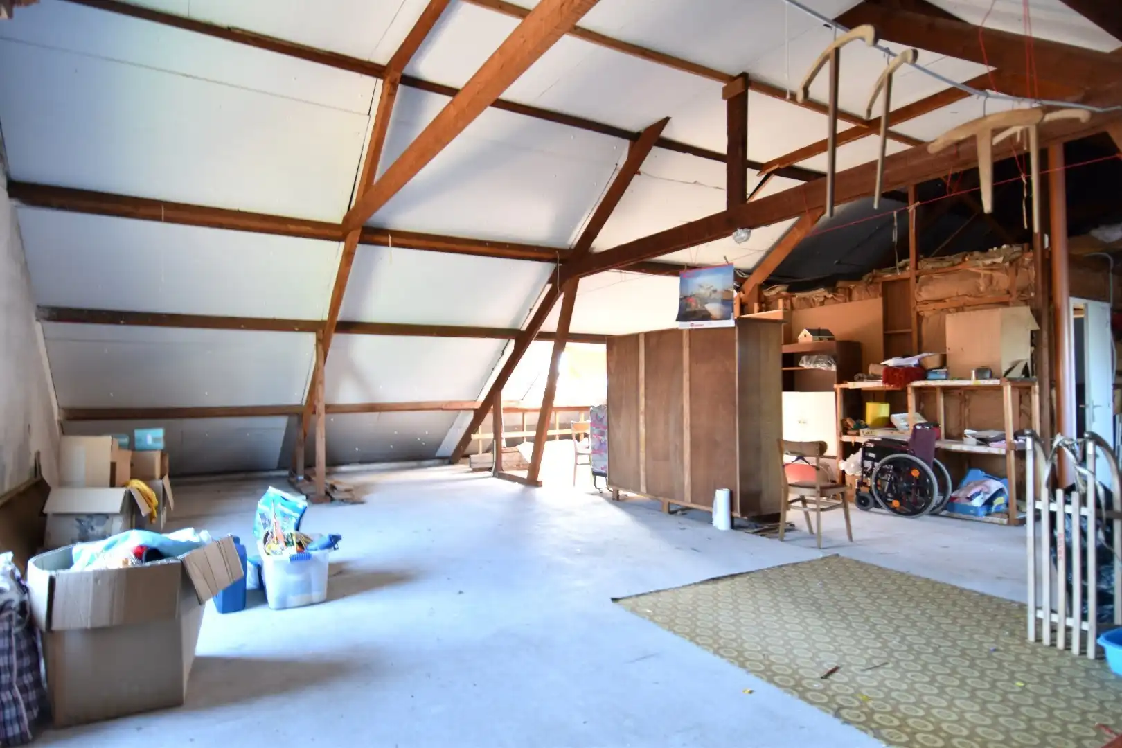 Alleensteenstaande woning met 4 slaapkamers en dubbele garage te koop op een rustige ligging te Bissegem foto 12