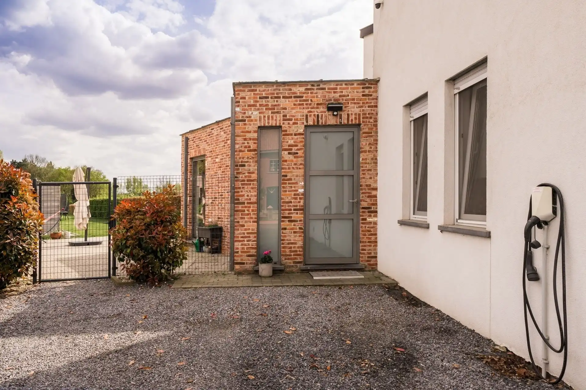 Ruime gezinswoning met karakter en prachtige tuin! foto 23