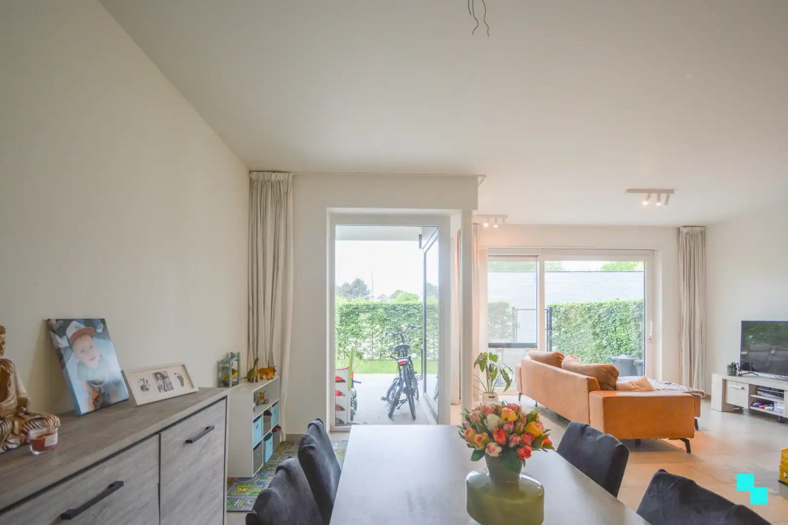 Energiezuinig gelijkvloers appartement met 2 slaapkamers en tuin -St-Eloois-Winkel foto 8