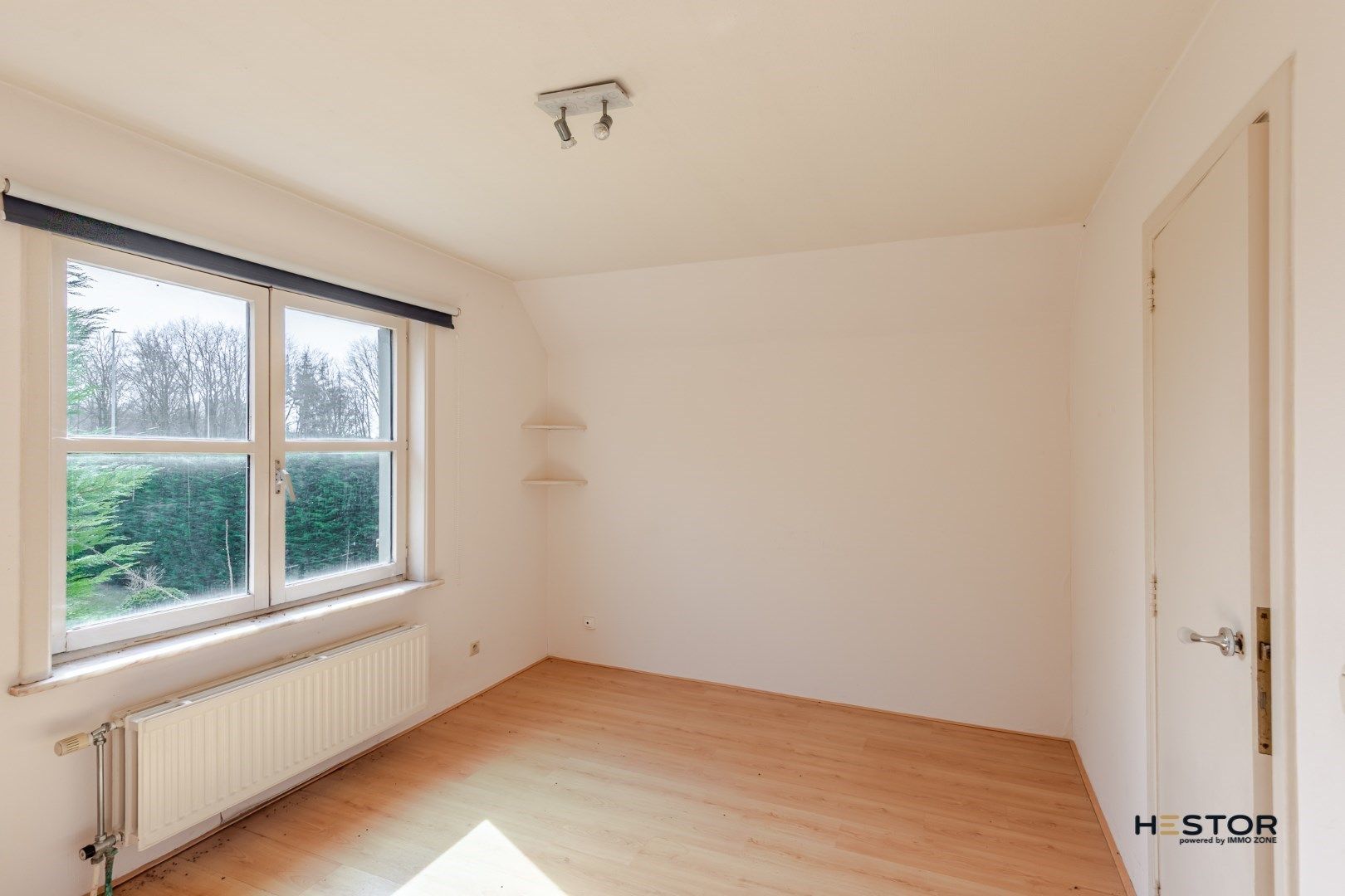 Commercieel gelegen woning met veel mogelijkheden foto 21