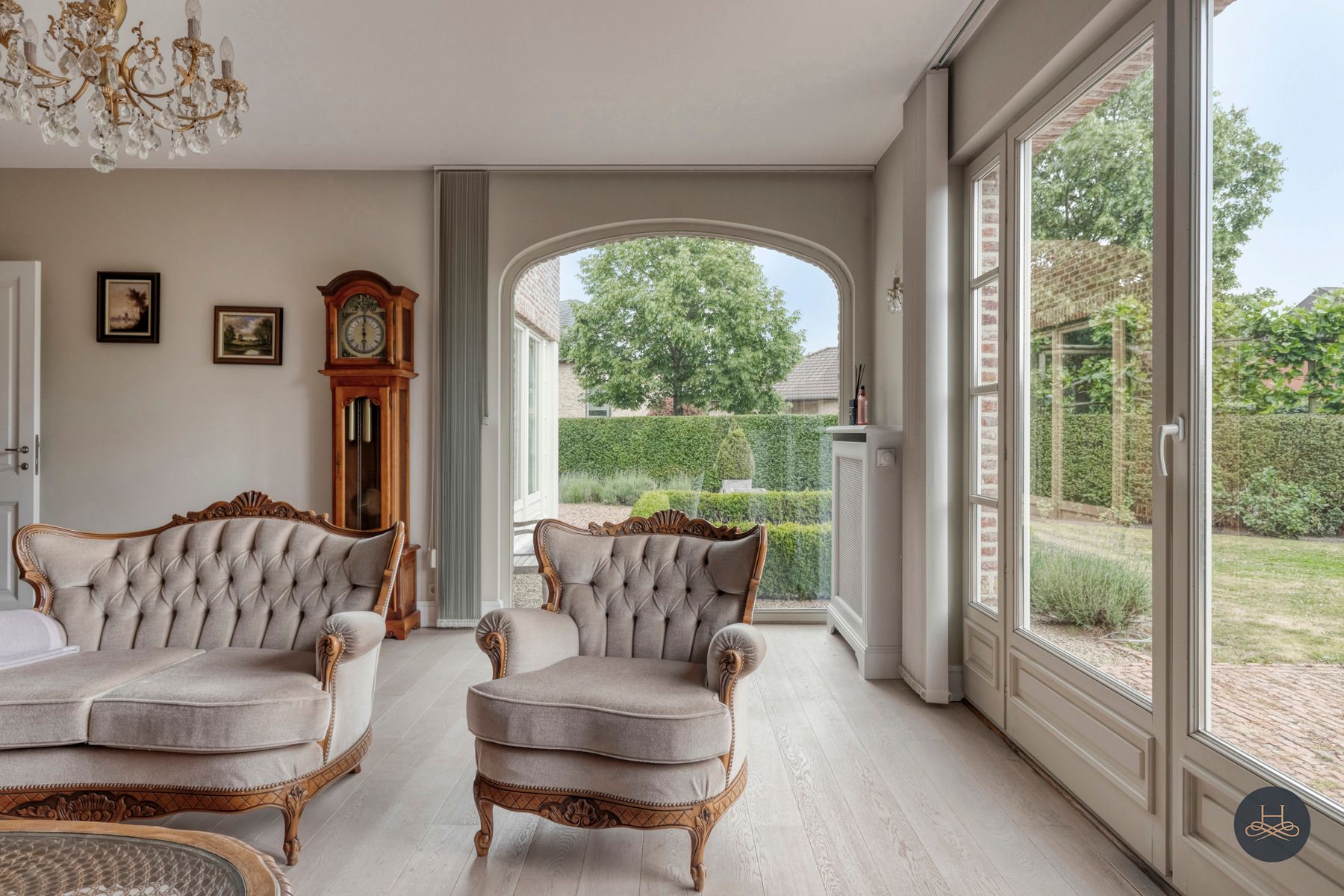 Exclusieve prachtig afgewerkte pastorijwoning met grote tuin foto 21