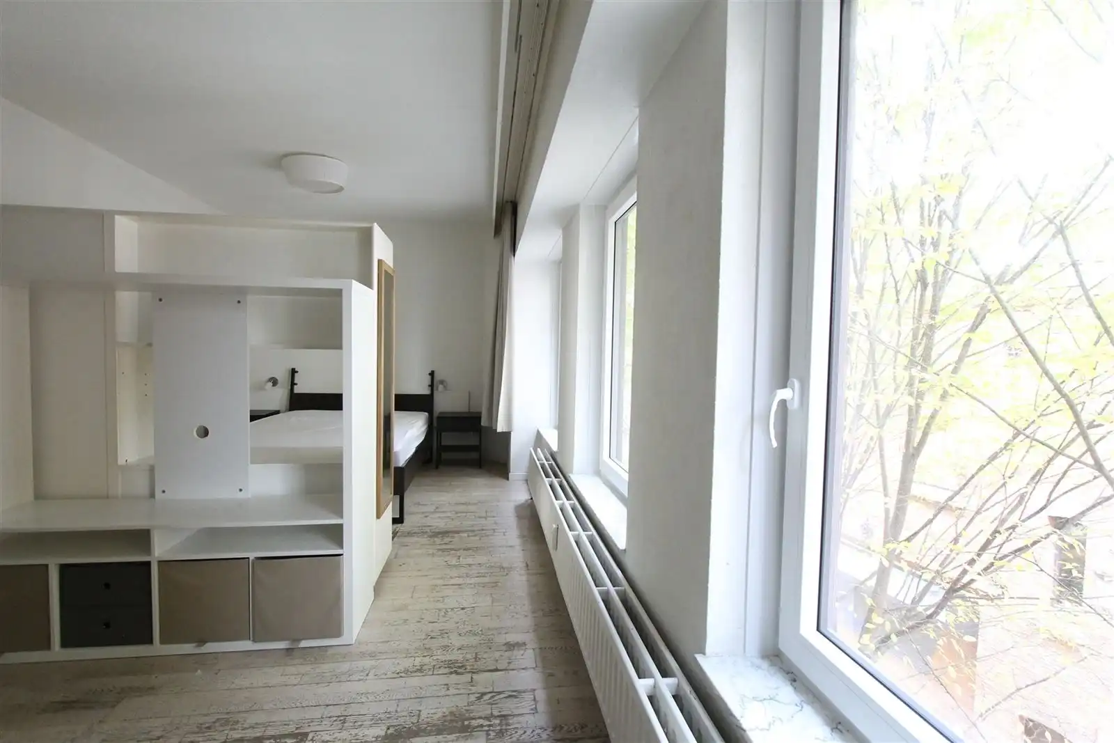 Te huur: studio met aparte badkamer in hartje Antwerpen foto 4