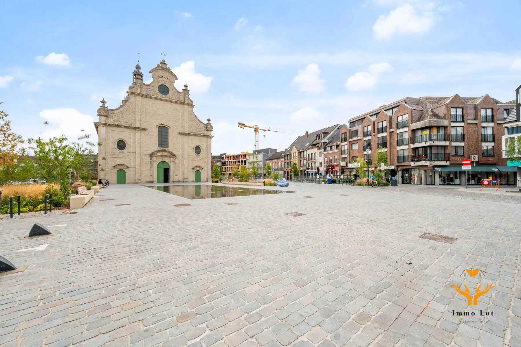 Hoofdfoto van de publicatie: Instapklaar appartement aan de markt in Zele