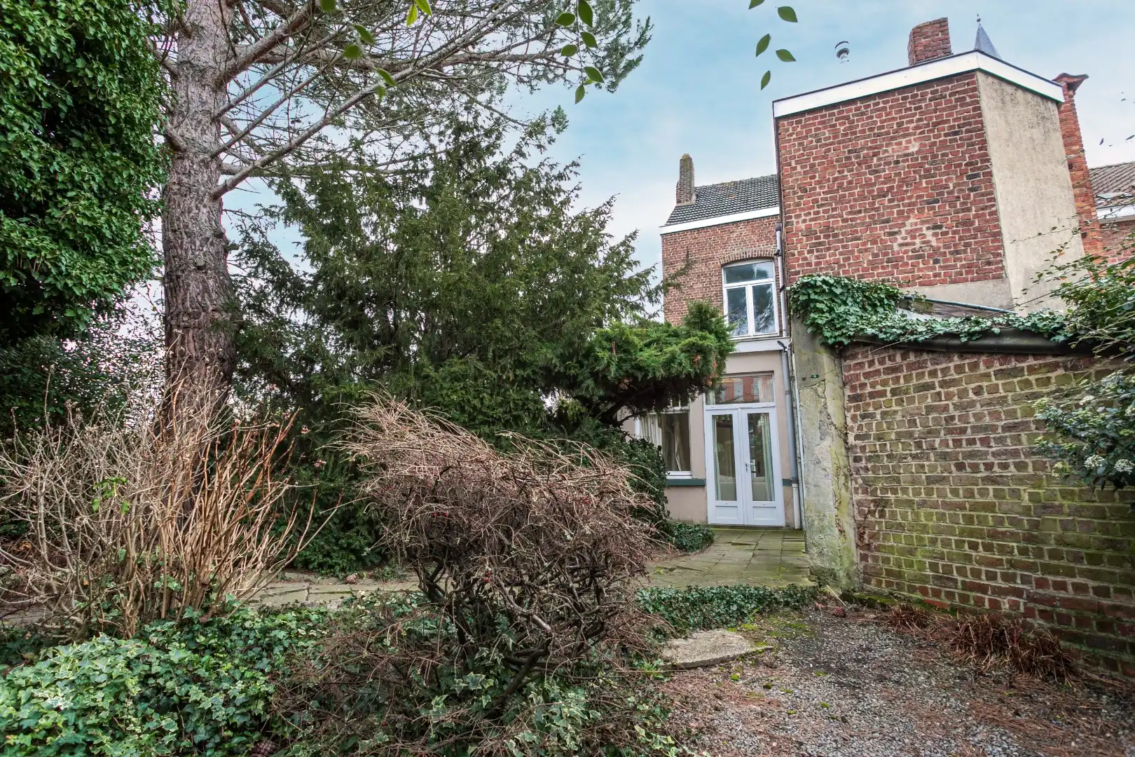 Ruime woning met 4 slpk en tuin foto 12