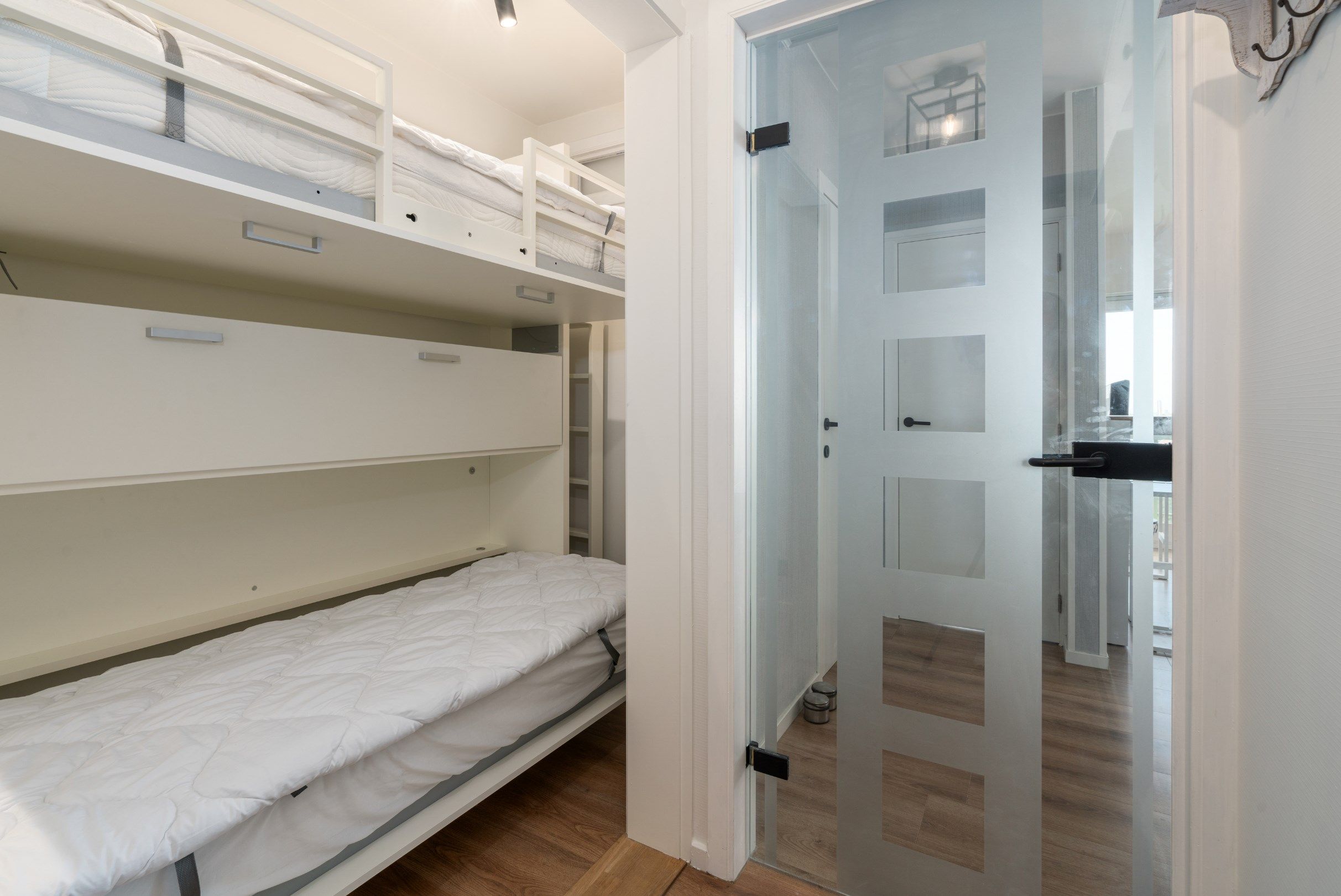 Vernieuwd appartement met mooi zonneterras te Knokke-Heist foto 10