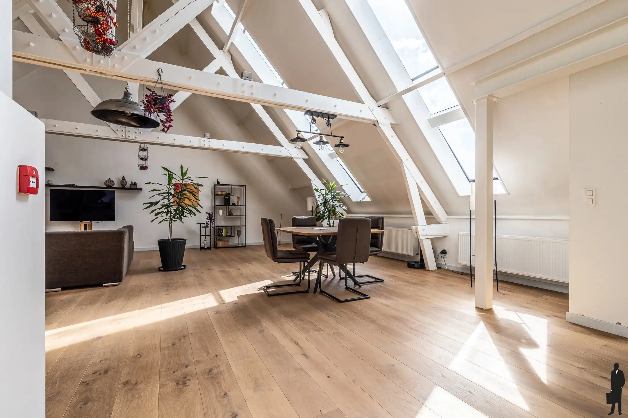 Unieke loft met terras in voormalige Rijkswachtkazerne in Hoogstraten foto 5