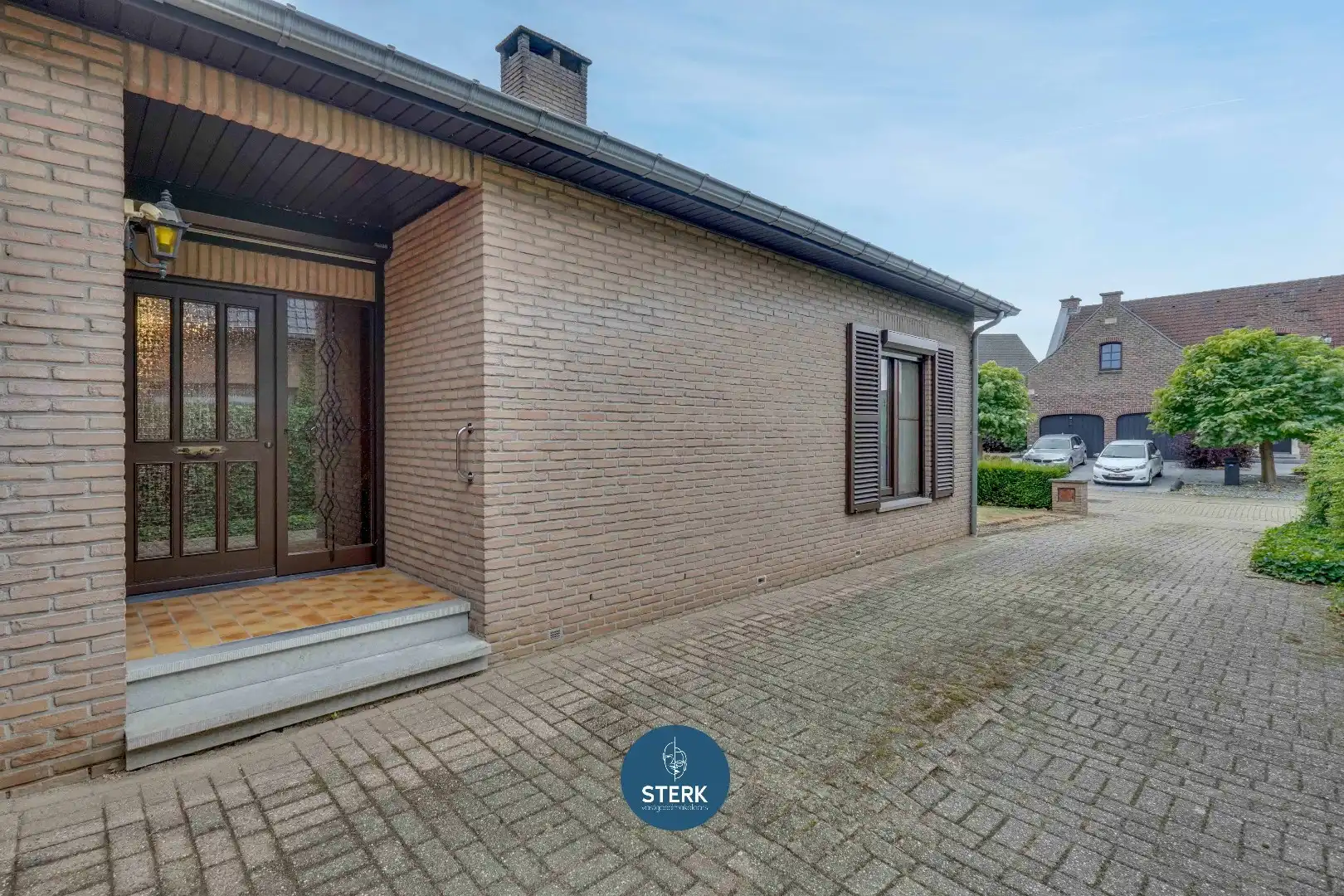 GELIJKVLOERSE WONING MET VEEL POTENTIEEL OP EEN RUSTIGE LOCATIE TE REKEM !  foto 21