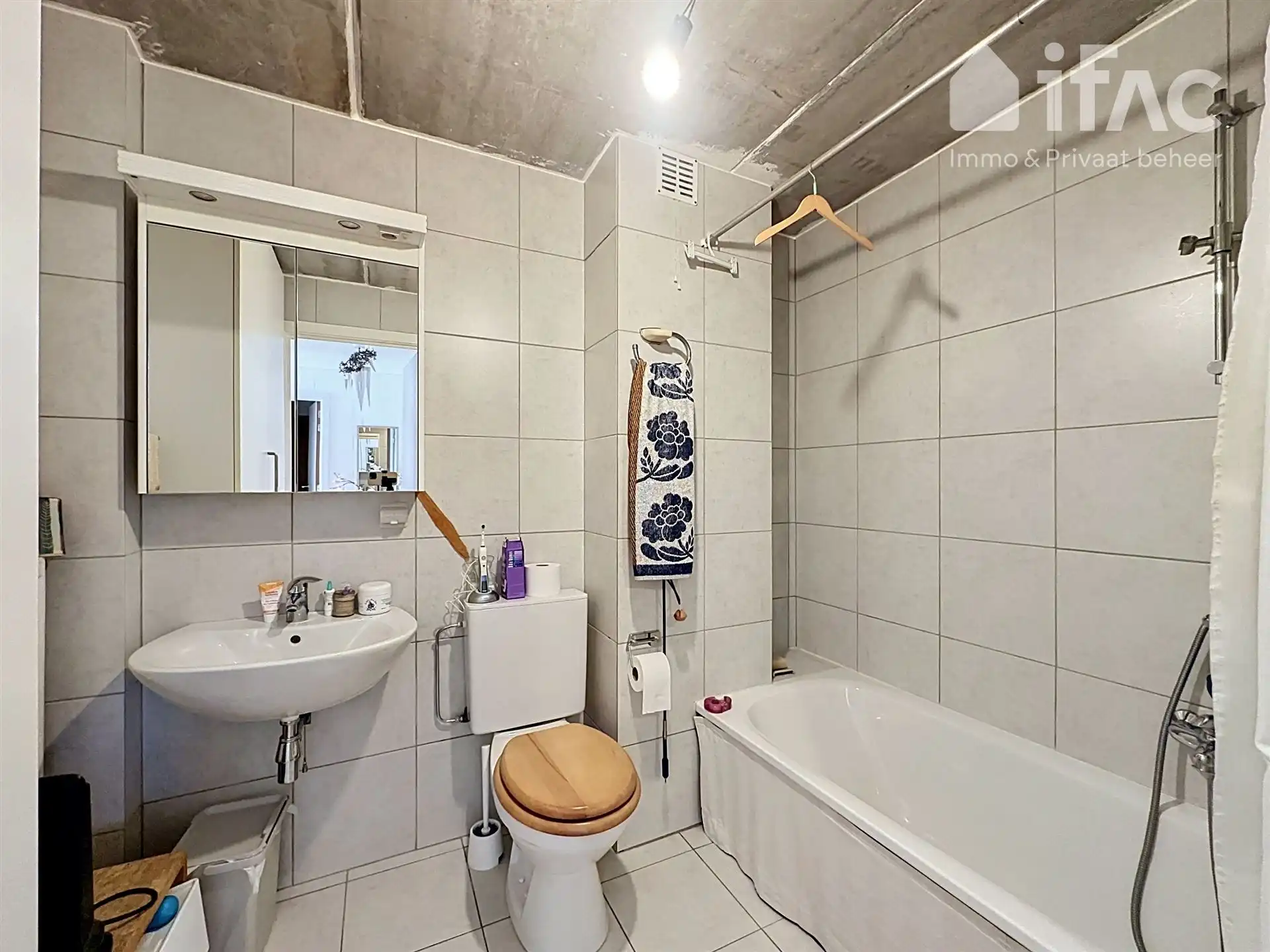 Charmante 3-gevelwoning met rustige ligging foto 18