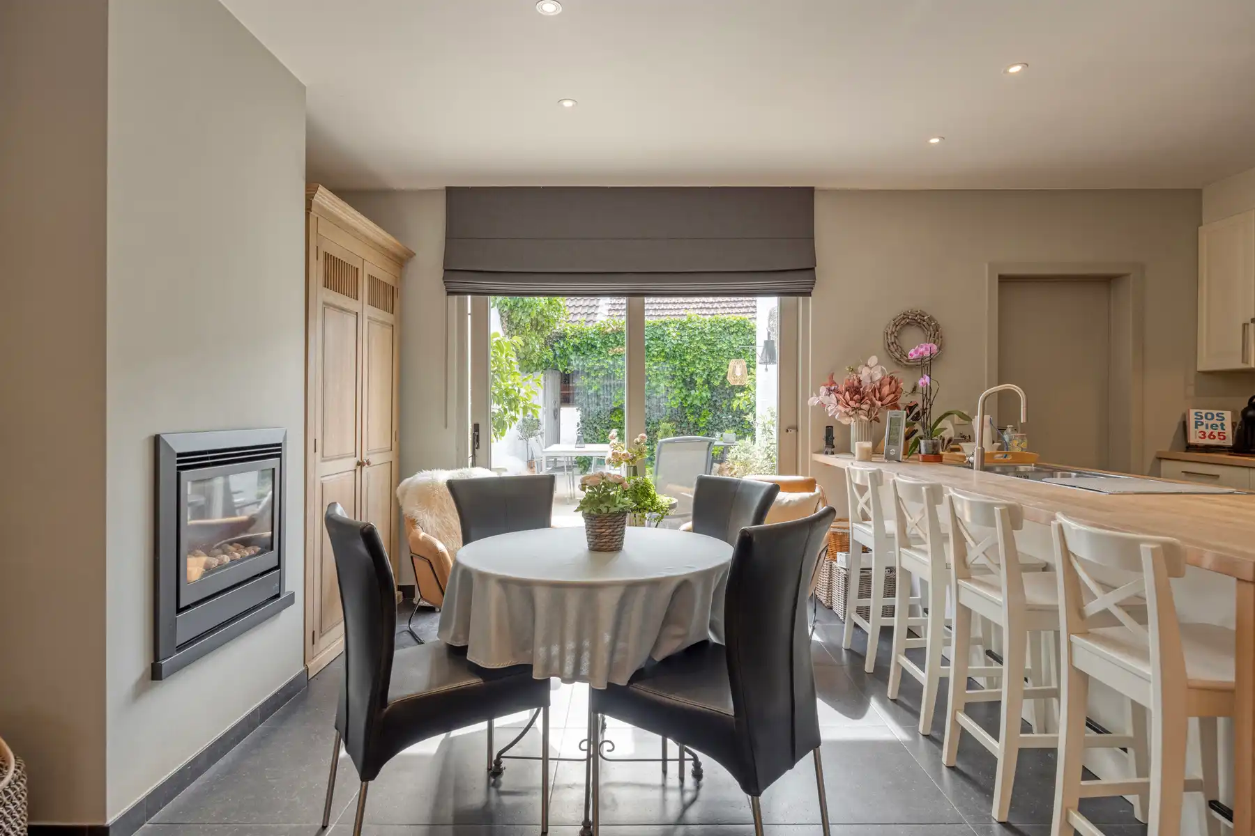 Herenhuis op toplocatie met 4 slaapkamers, garage en tuin! foto 8