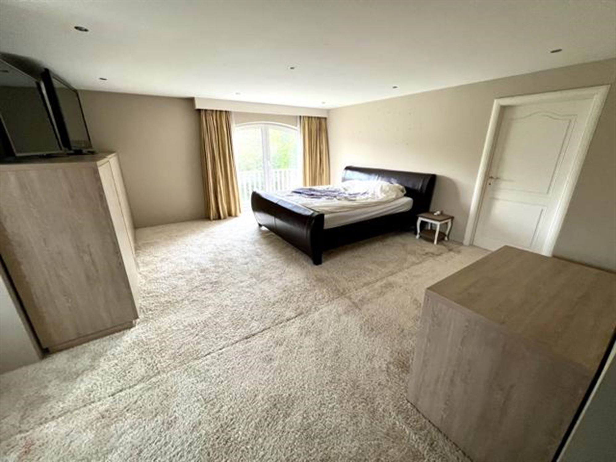 Prachtige villa met 9 slaapkamers en buitenzwembad foto 40