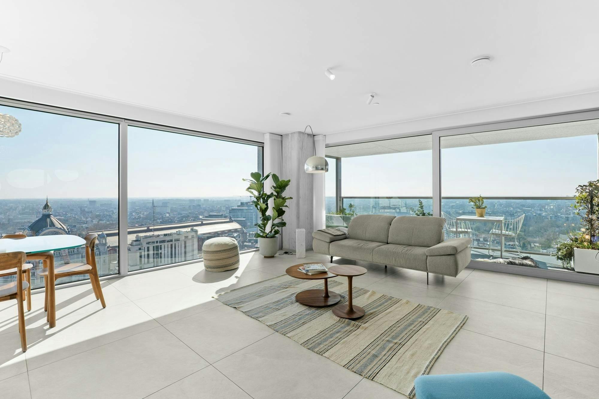 Exclusief wonen met panoramisch uitzicht in de Antwerp Tower foto 6