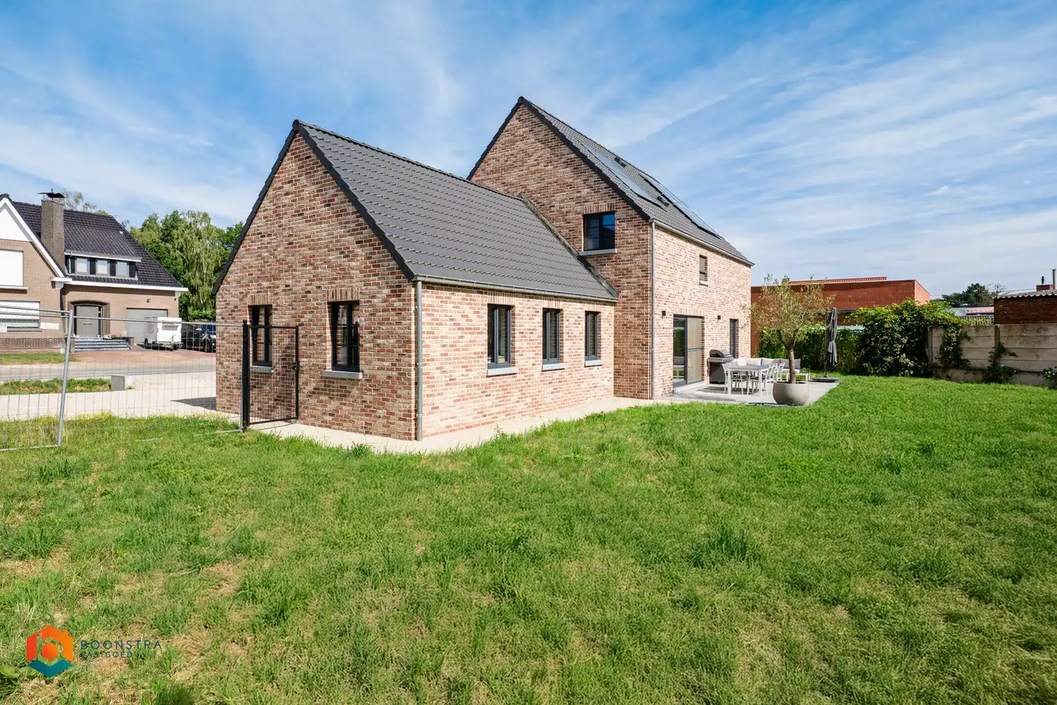 Energiezuinige villa met praktijkruimte en 4 slpkrs foto 21