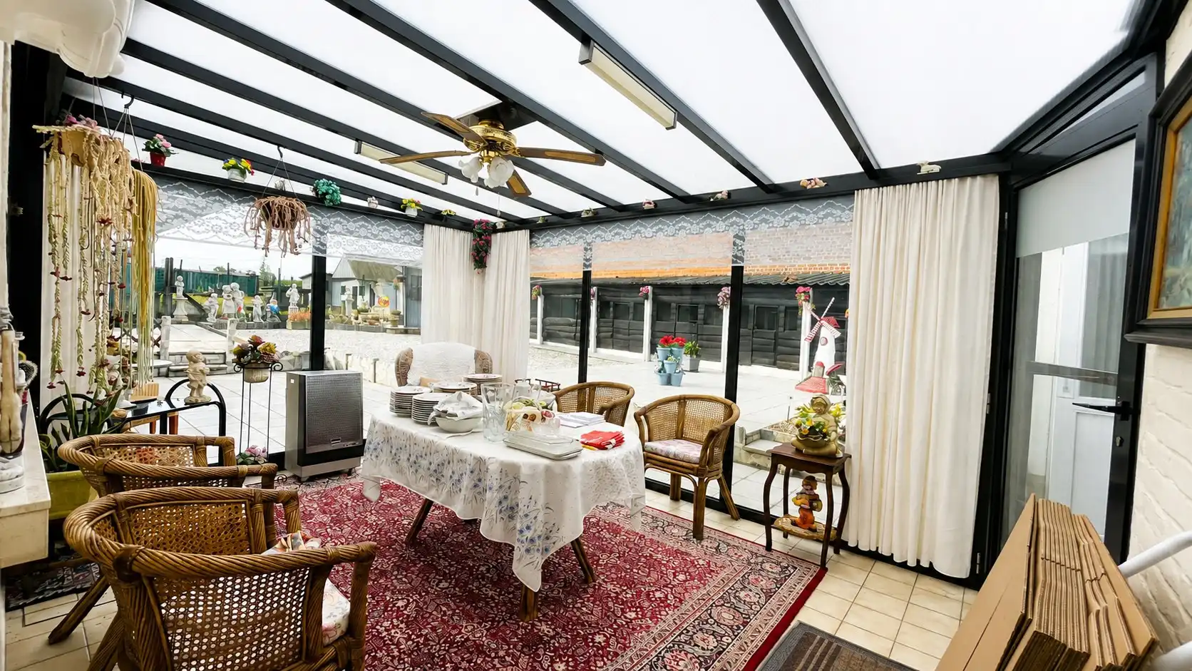 Ruime halfopen woning op een perceel van maar liefst 771 m² incl. de bouwgrond foto 7