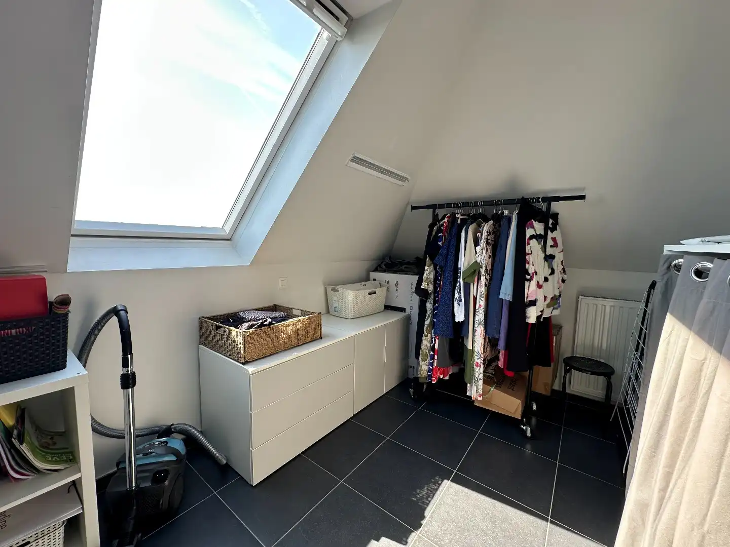 Instapklaar 2-slp appartement met terras én garage, Torhout Wijnendale foto 17