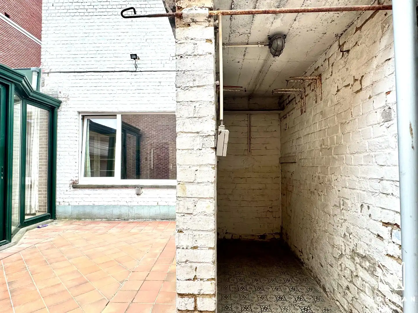 Te renoveren woning met 4 slaapkamers te koop in centrum Kuurne! foto 6