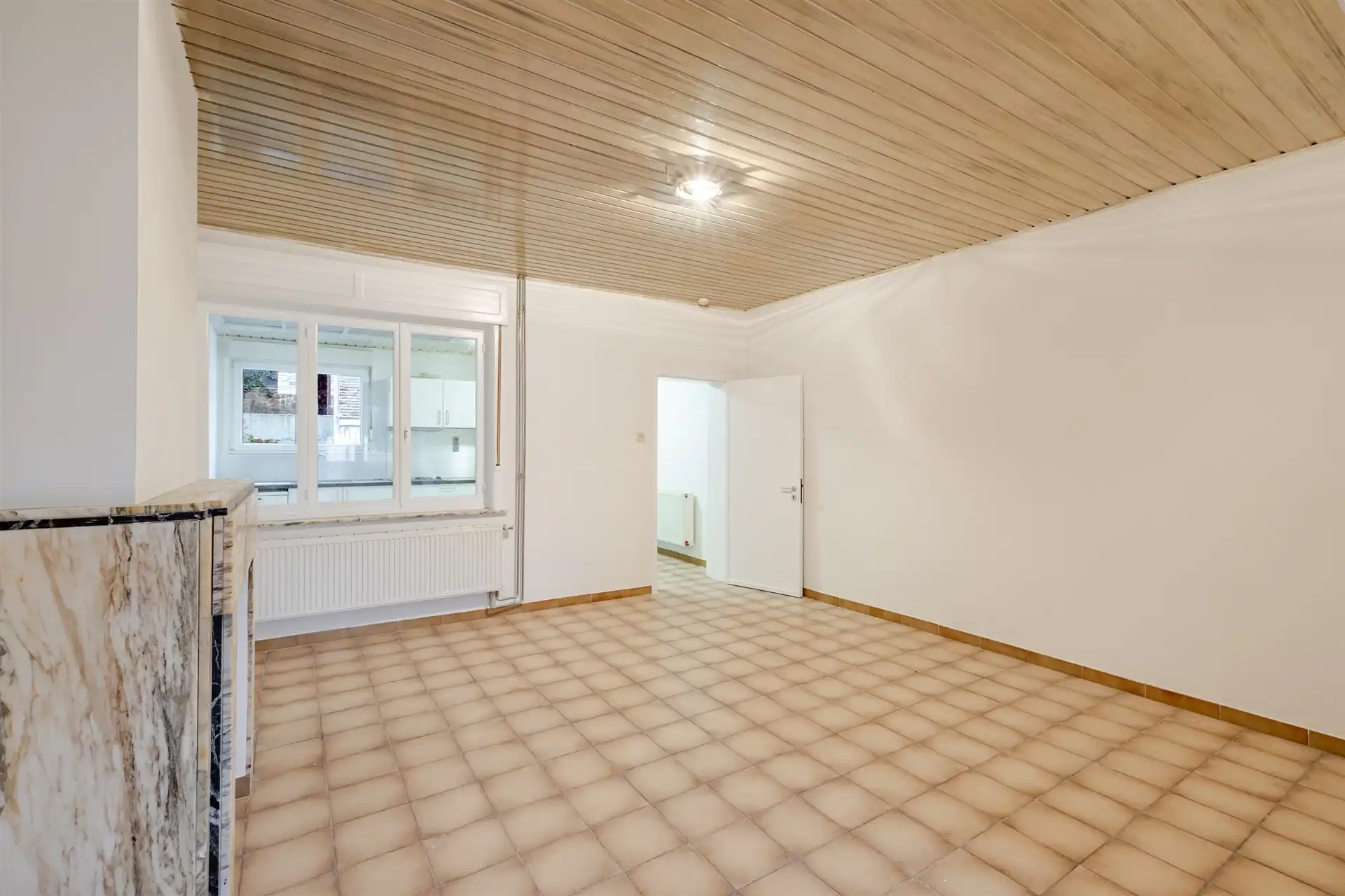 Charmante gezinswoning met tuin en zijdoorgang in rustige straat te Denderleeuw foto 6