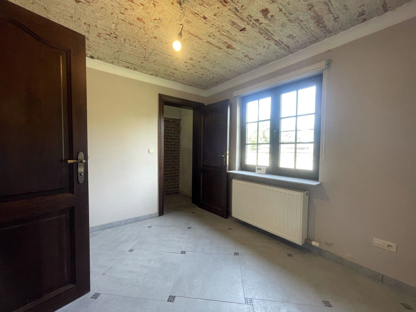 Landelijk gelegen en ruime gezinswoning foto 5